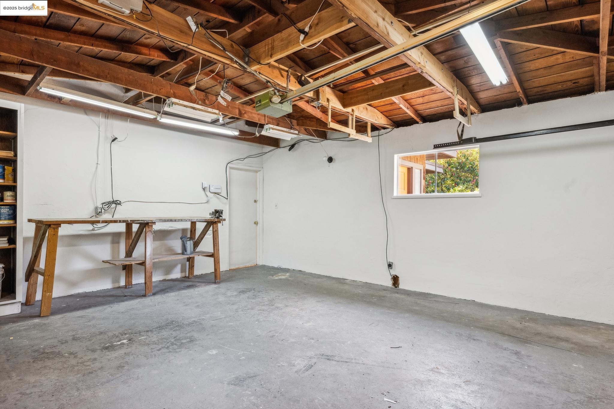 Detail Gallery Image 53 of 56 For Grizzly Peak Blvd, Berkeley,  CA 94708 - 4 Beds | 2/1 Baths
