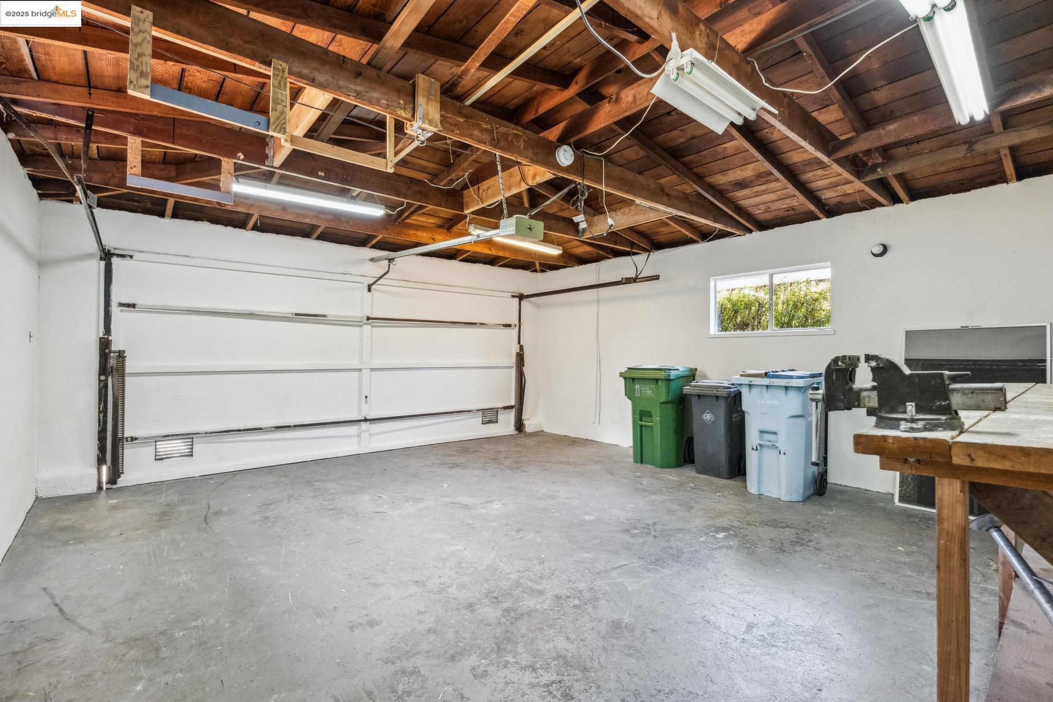 Detail Gallery Image 54 of 56 For Grizzly Peak Blvd, Berkeley,  CA 94708 - 4 Beds | 2/1 Baths