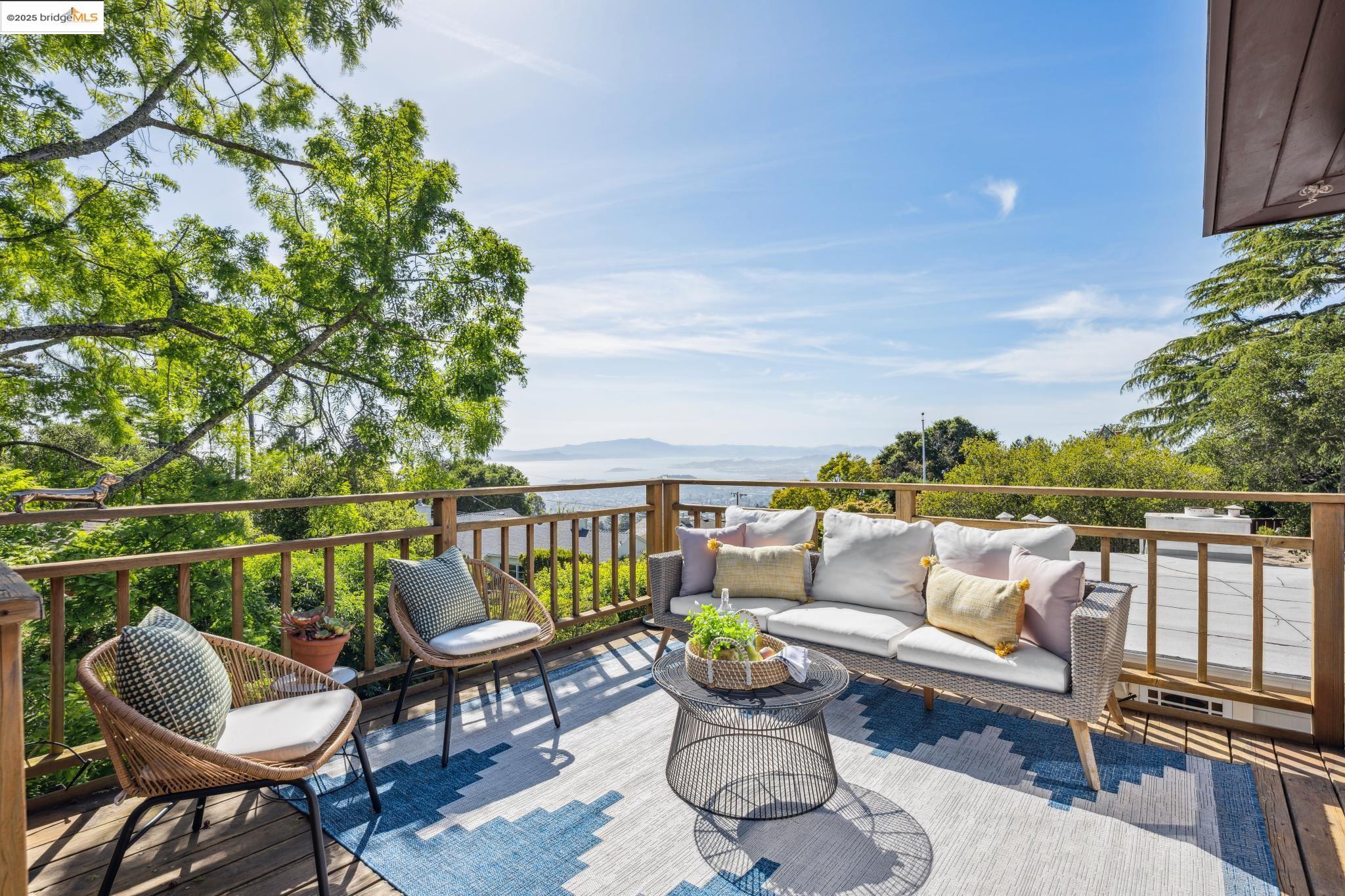 Detail Gallery Image 7 of 56 For Grizzly Peak Blvd, Berkeley,  CA 94708 - 4 Beds | 2/1 Baths