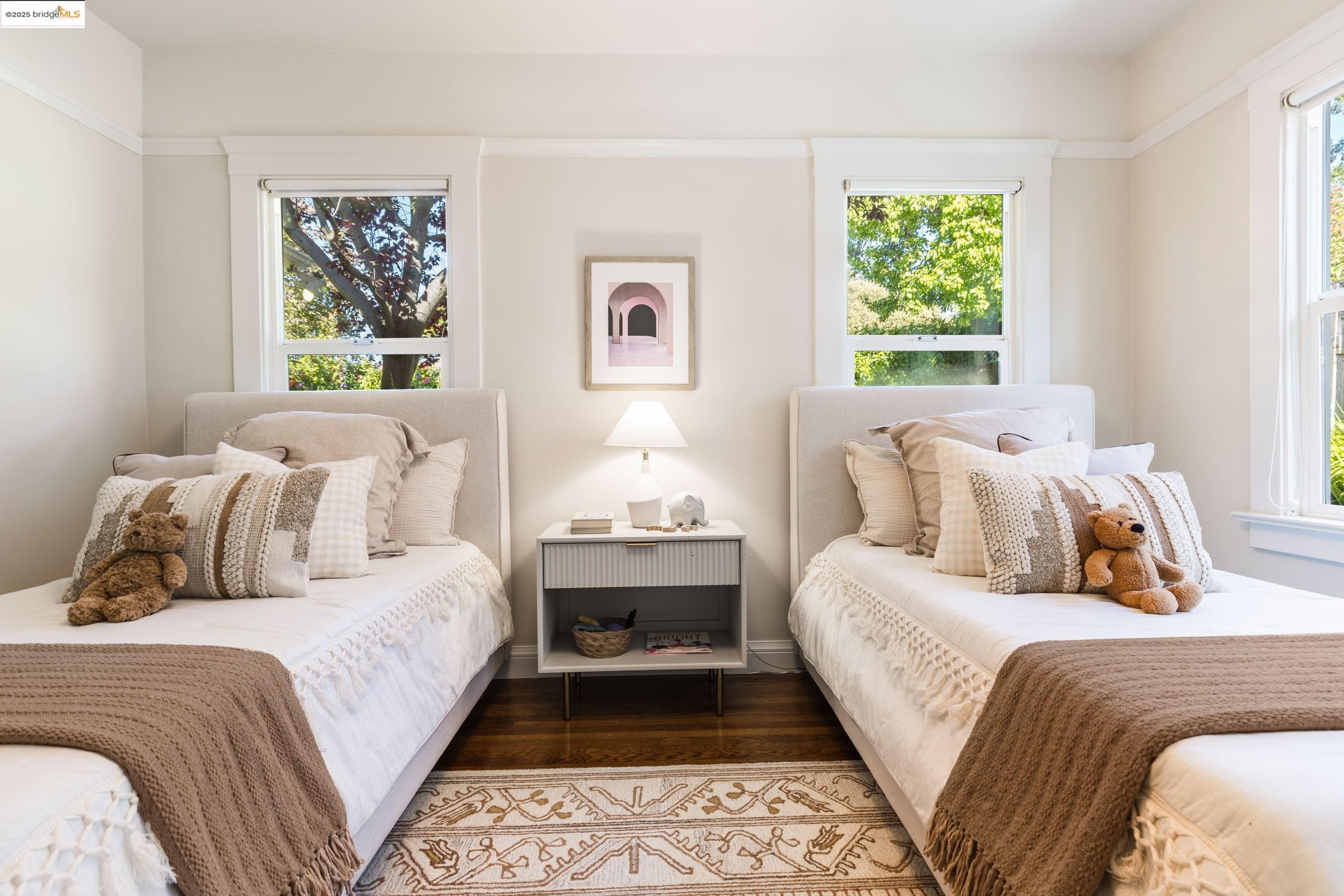 Detail Gallery Image 24 of 39 For 5500 Carlton St, Oakland,  CA 94618 - 3 Beds | 2 Baths
