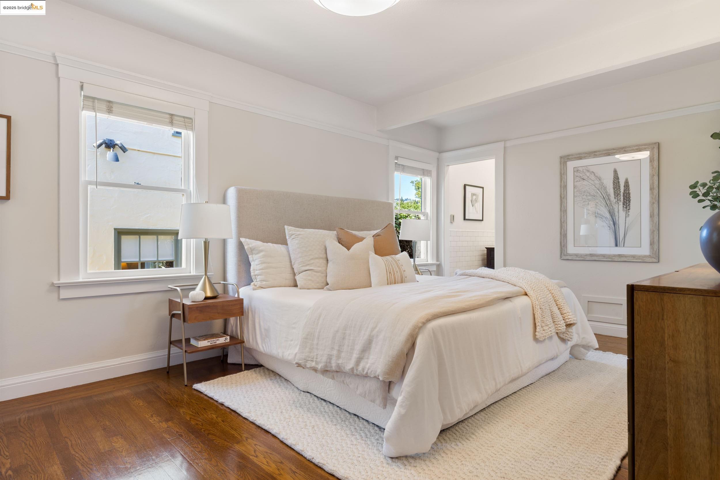 Detail Gallery Image 27 of 39 For 5500 Carlton St, Oakland,  CA 94618 - 3 Beds | 2 Baths