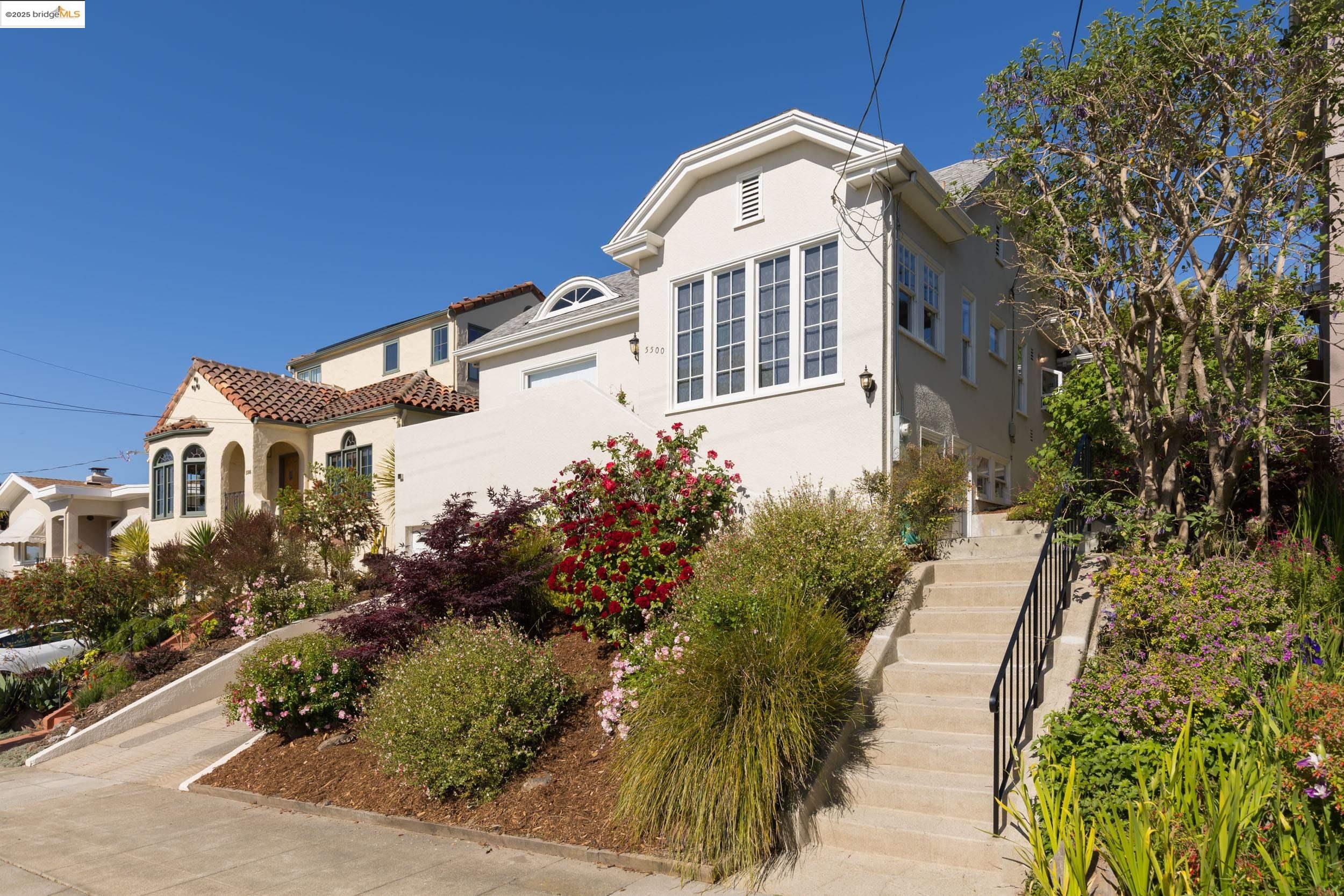 Detail Gallery Image 38 of 39 For 5500 Carlton St, Oakland,  CA 94618 - 3 Beds | 2 Baths
