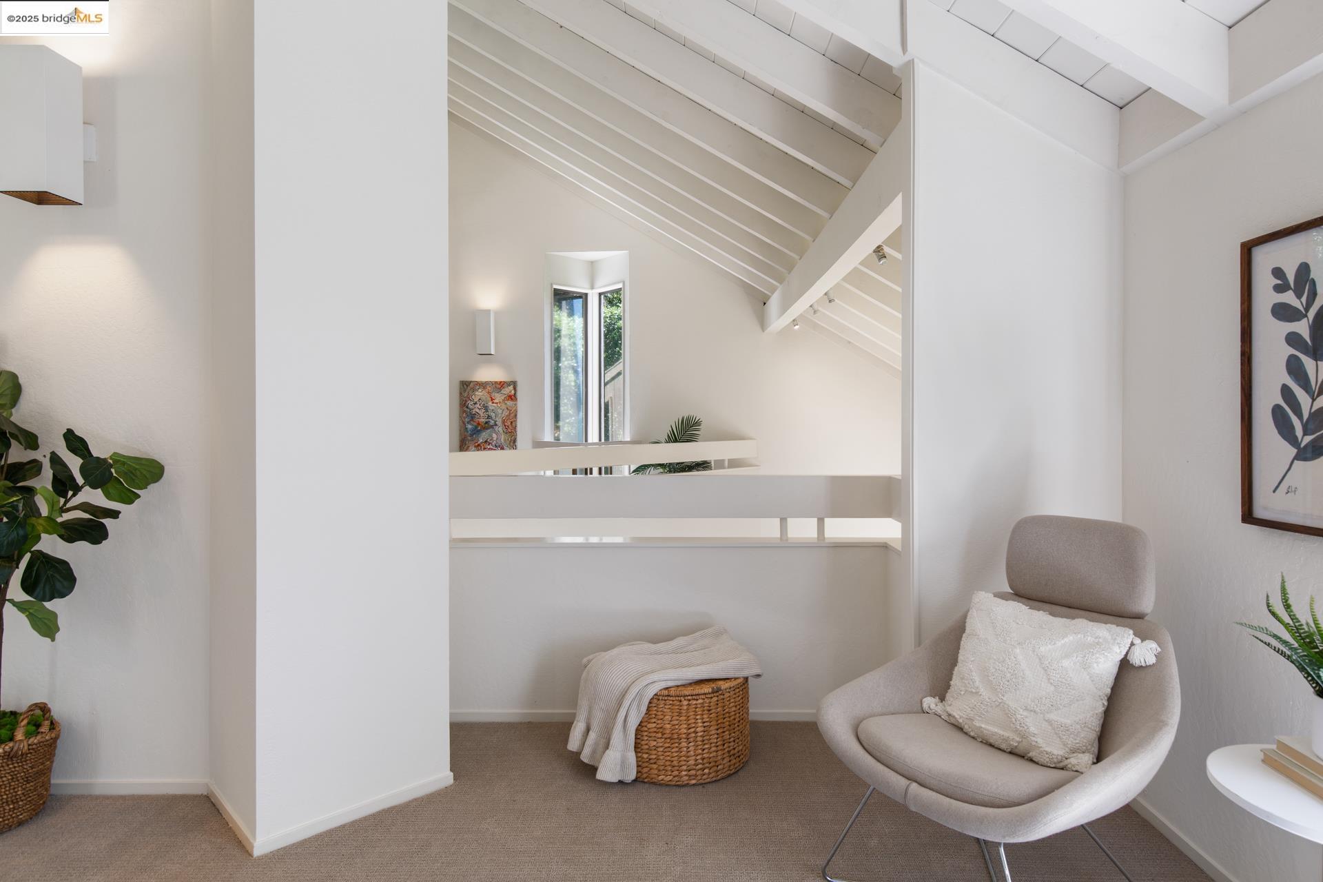 Detail Gallery Image 18 of 31 For 6766 Armour Dr, Oakland,  CA 94611 - 2 Beds | 2 Baths
