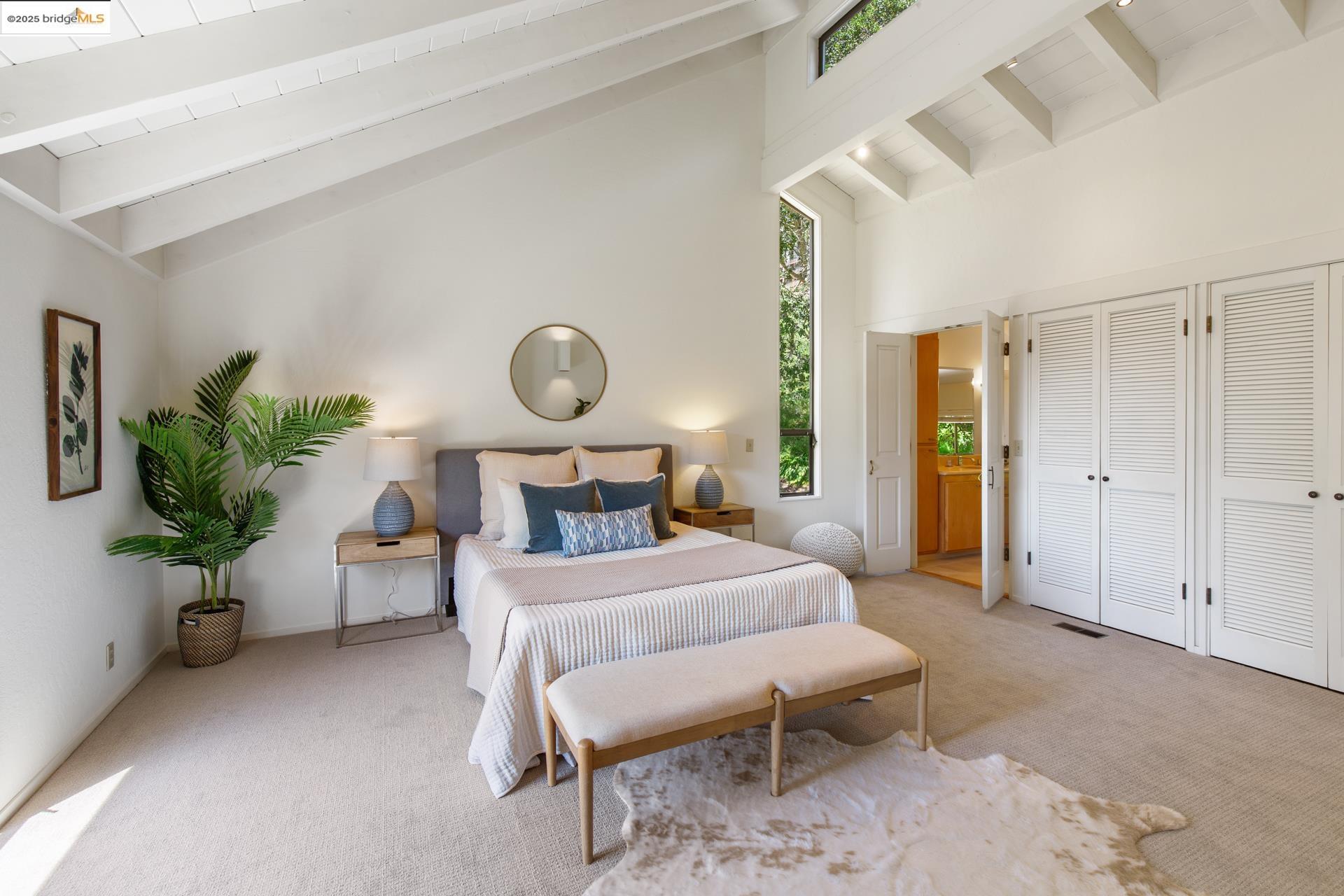 Detail Gallery Image 19 of 31 For 6766 Armour Dr, Oakland,  CA 94611 - 2 Beds | 2 Baths