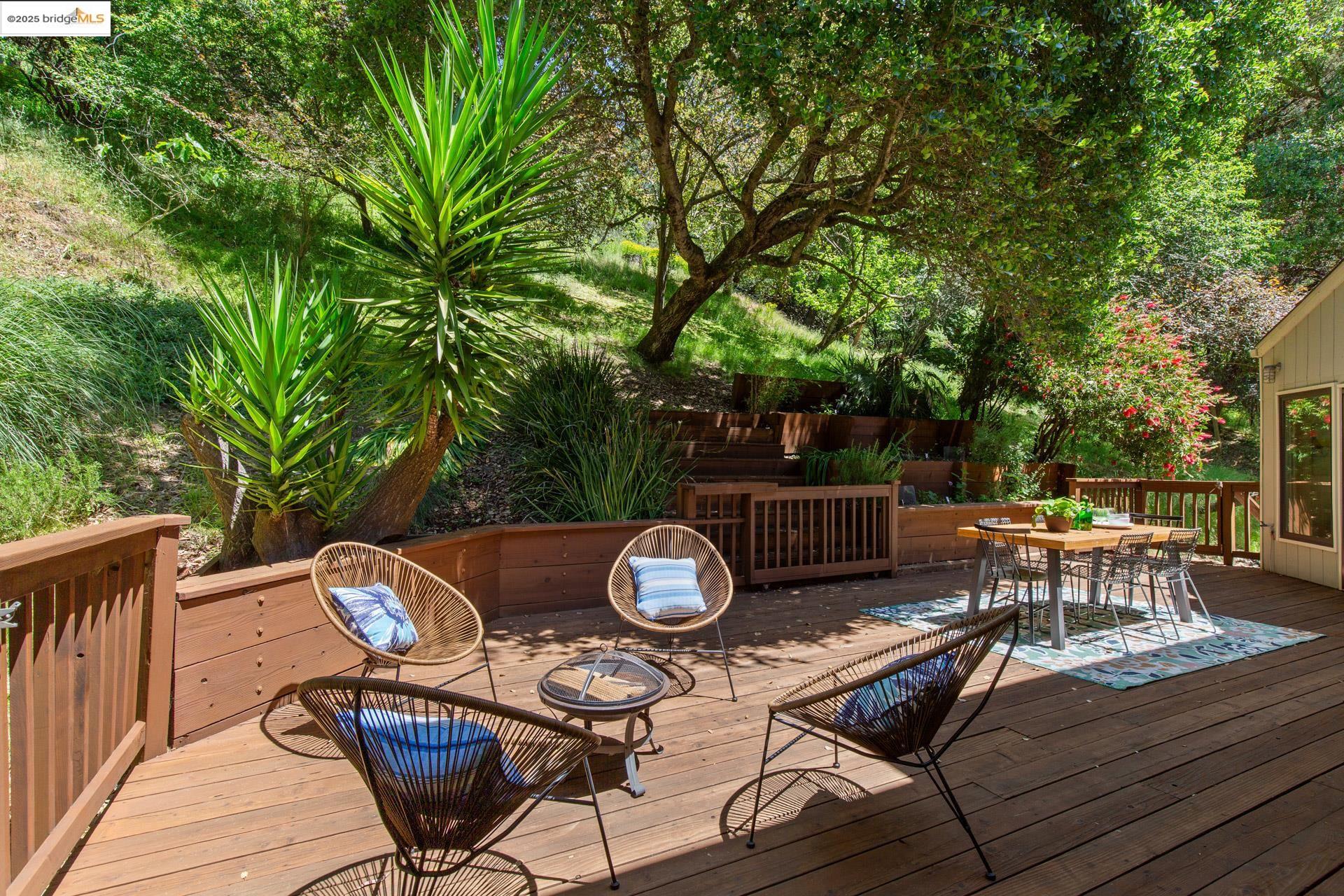 Detail Gallery Image 25 of 31 For 6766 Armour Dr, Oakland,  CA 94611 - 2 Beds | 2 Baths