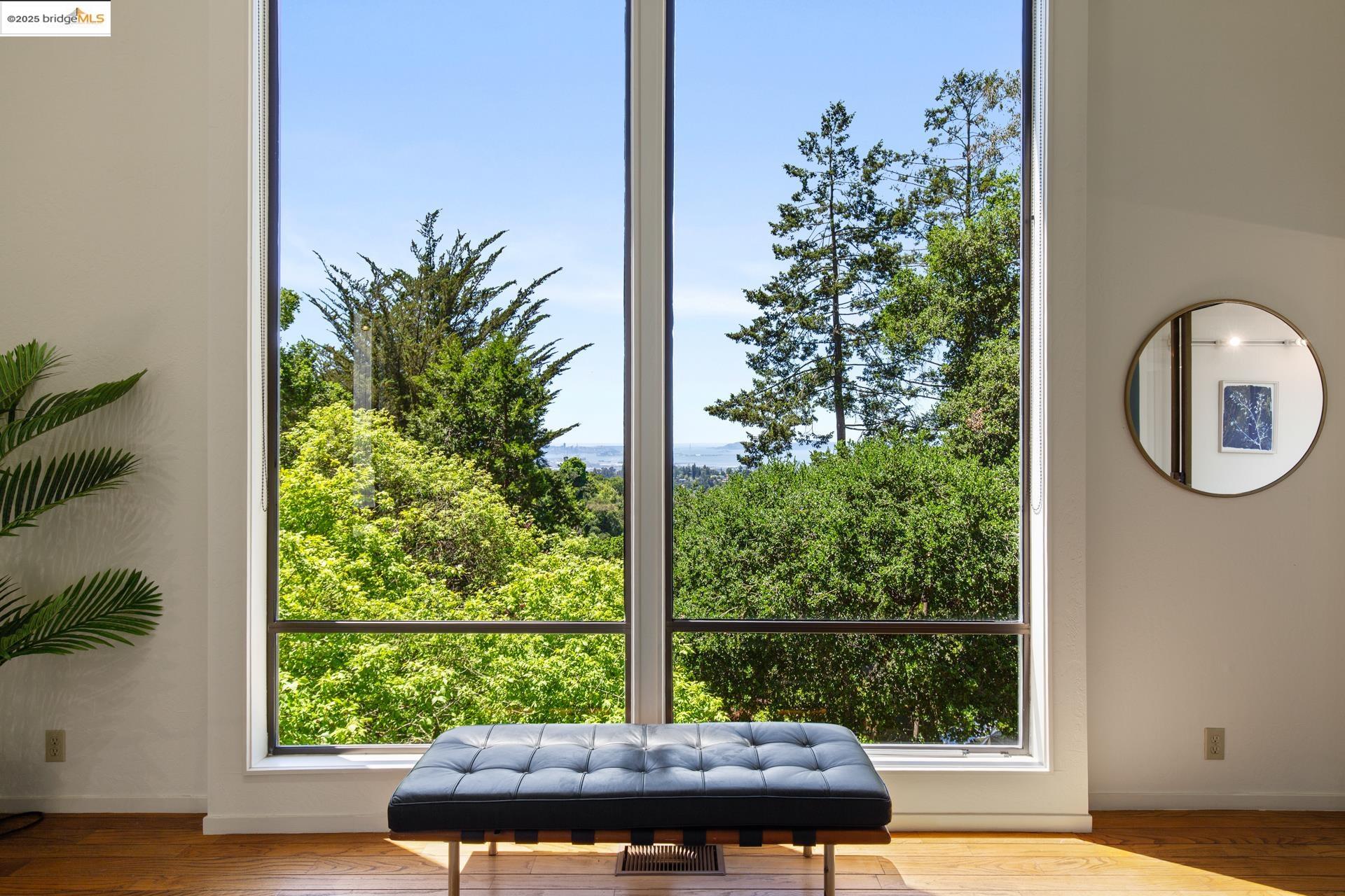Detail Gallery Image 4 of 31 For 6766 Armour Dr, Oakland,  CA 94611 - 2 Beds | 2 Baths