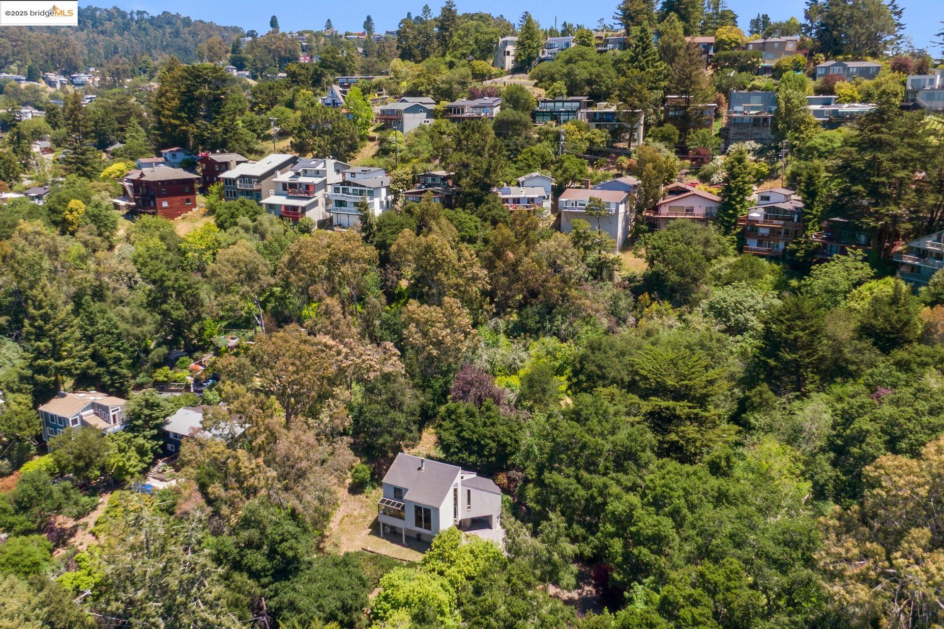Detail Gallery Image 30 of 31 For 6766 Armour Dr, Oakland,  CA 94611 - 2 Beds | 2 Baths
