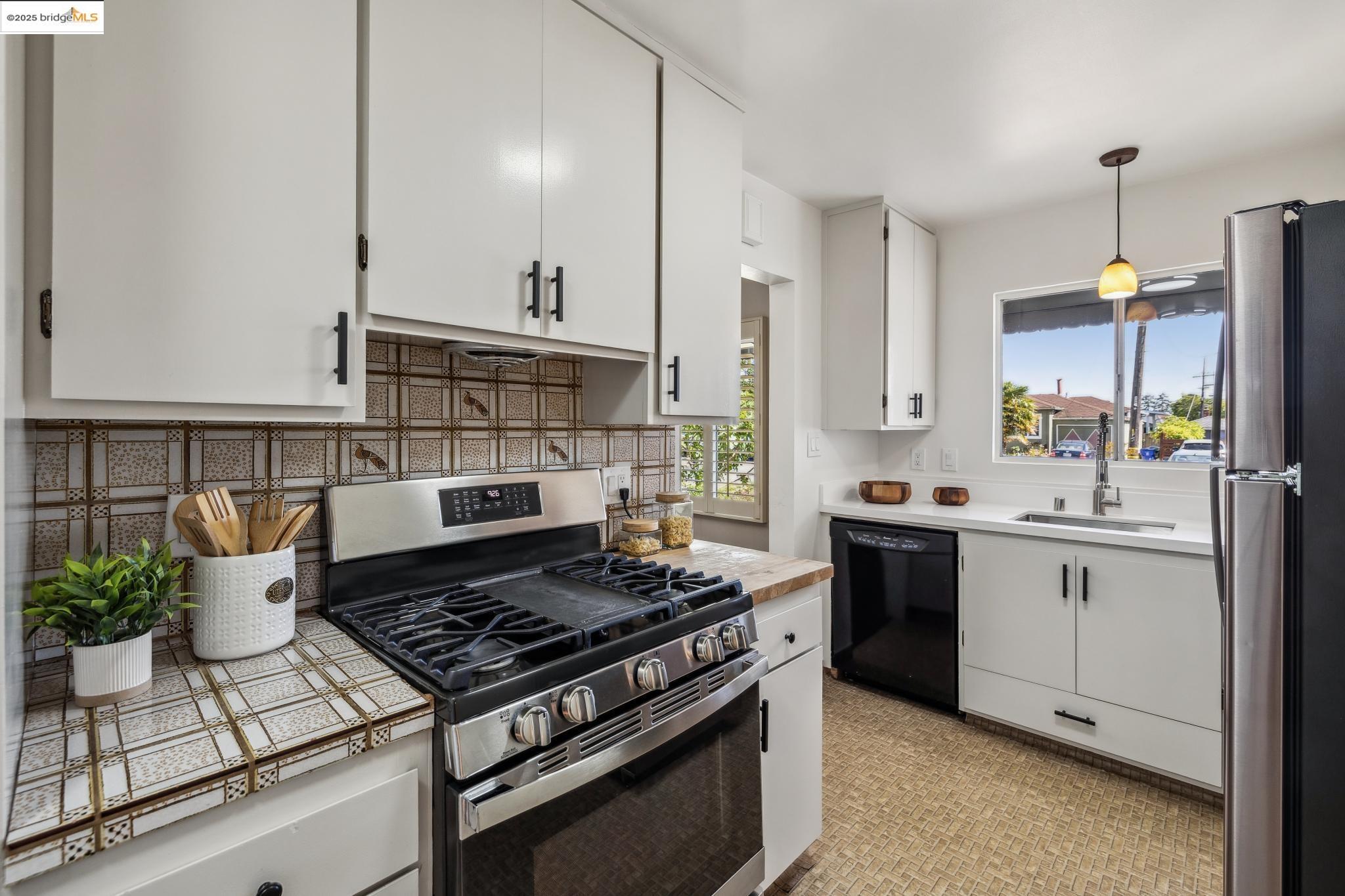 Detail Gallery Image 19 of 60 For 3439 Andrade Ave, Richmond,  CA 94804 - 2 Beds | 1/1 Baths