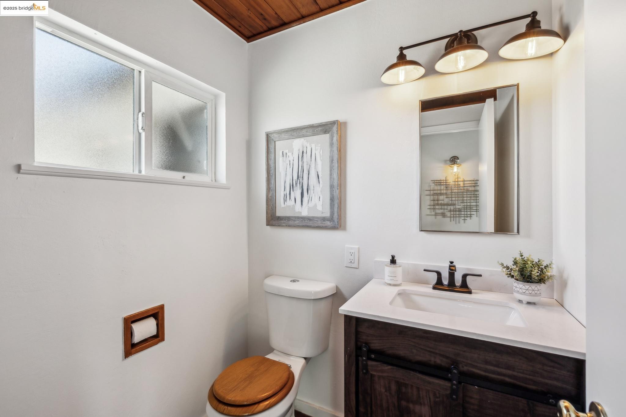 Detail Gallery Image 33 of 60 For 3439 Andrade Ave, Richmond,  CA 94804 - 2 Beds | 1/1 Baths