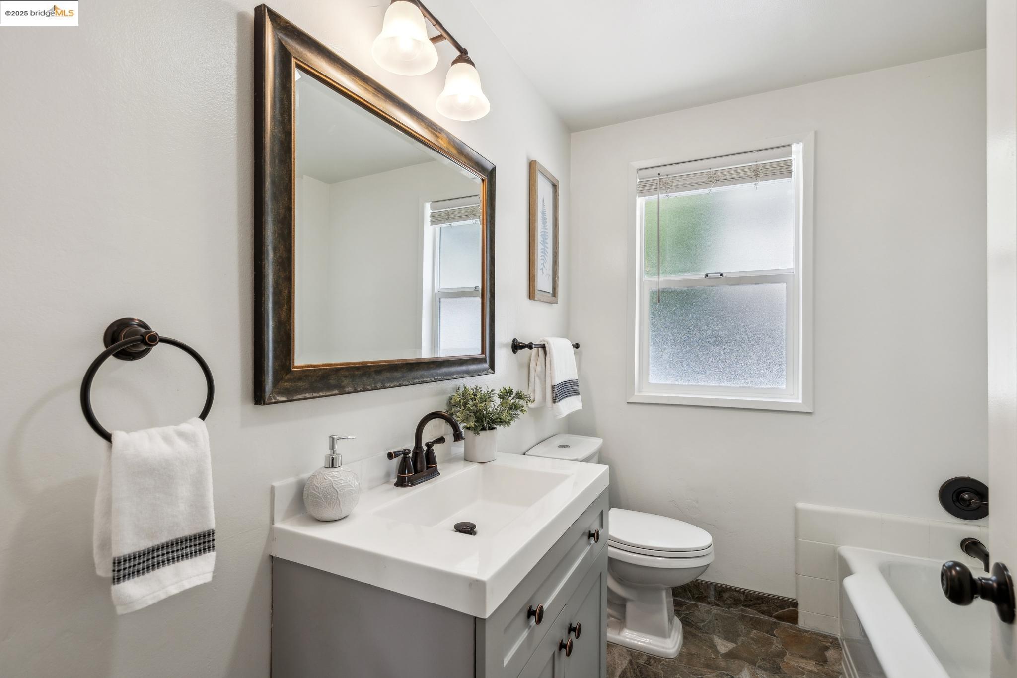 Detail Gallery Image 43 of 60 For 3439 Andrade Ave, Richmond,  CA 94804 - 2 Beds | 1/1 Baths