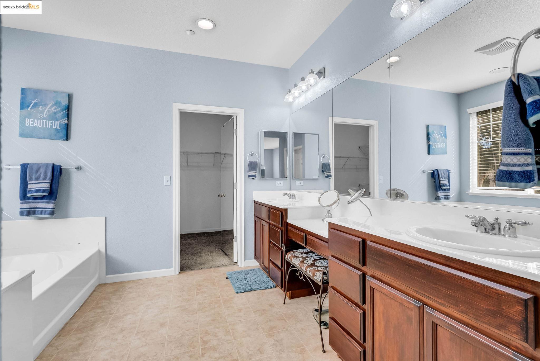 Detail Gallery Image 11 of 42 For 1361 Tiffany Drive, Brentwood,  CA 94513 - 4 Beds | 3/1 Baths