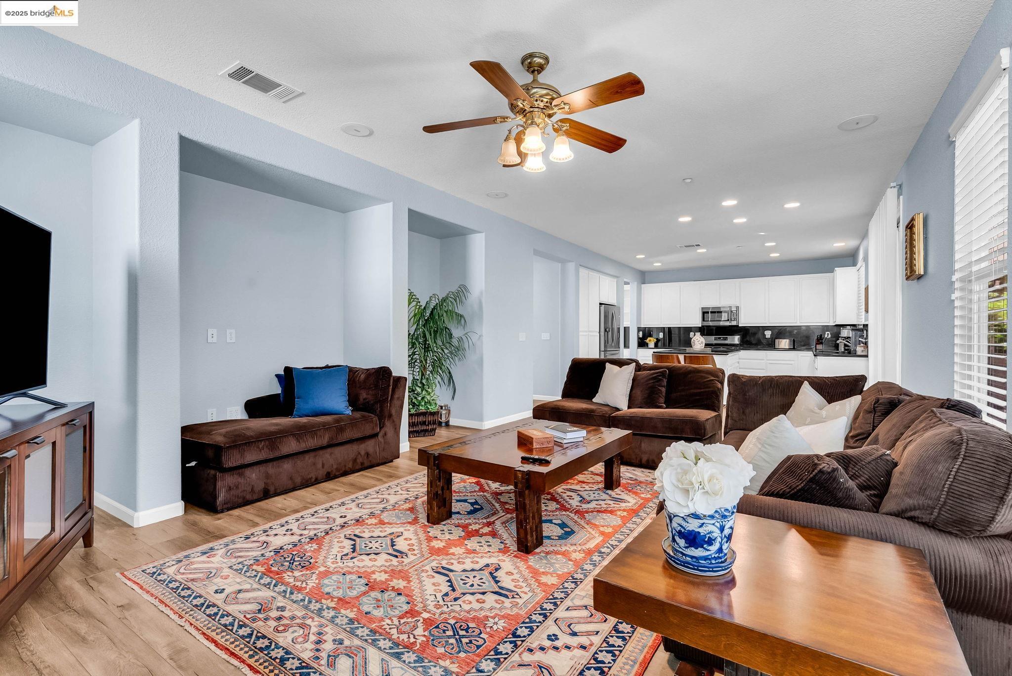 Detail Gallery Image 28 of 42 For 1361 Tiffany Drive, Brentwood,  CA 94513 - 4 Beds | 3/1 Baths