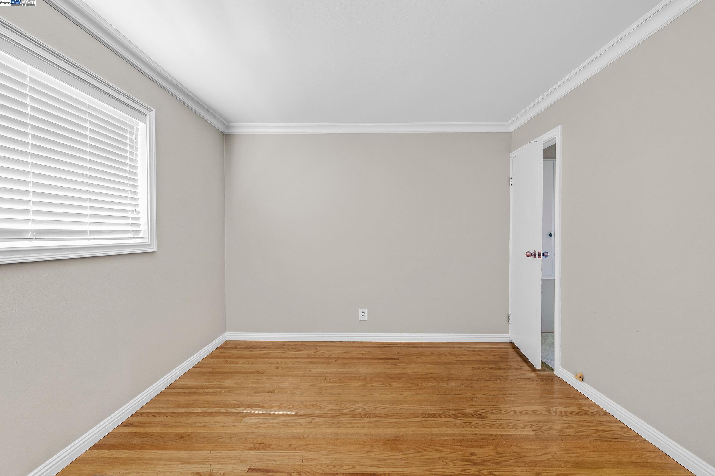 Detail Gallery Image 17 of 33 For 1560 Vining Dr, San Leandro,  CA 94579 - 3 Beds | 2 Baths