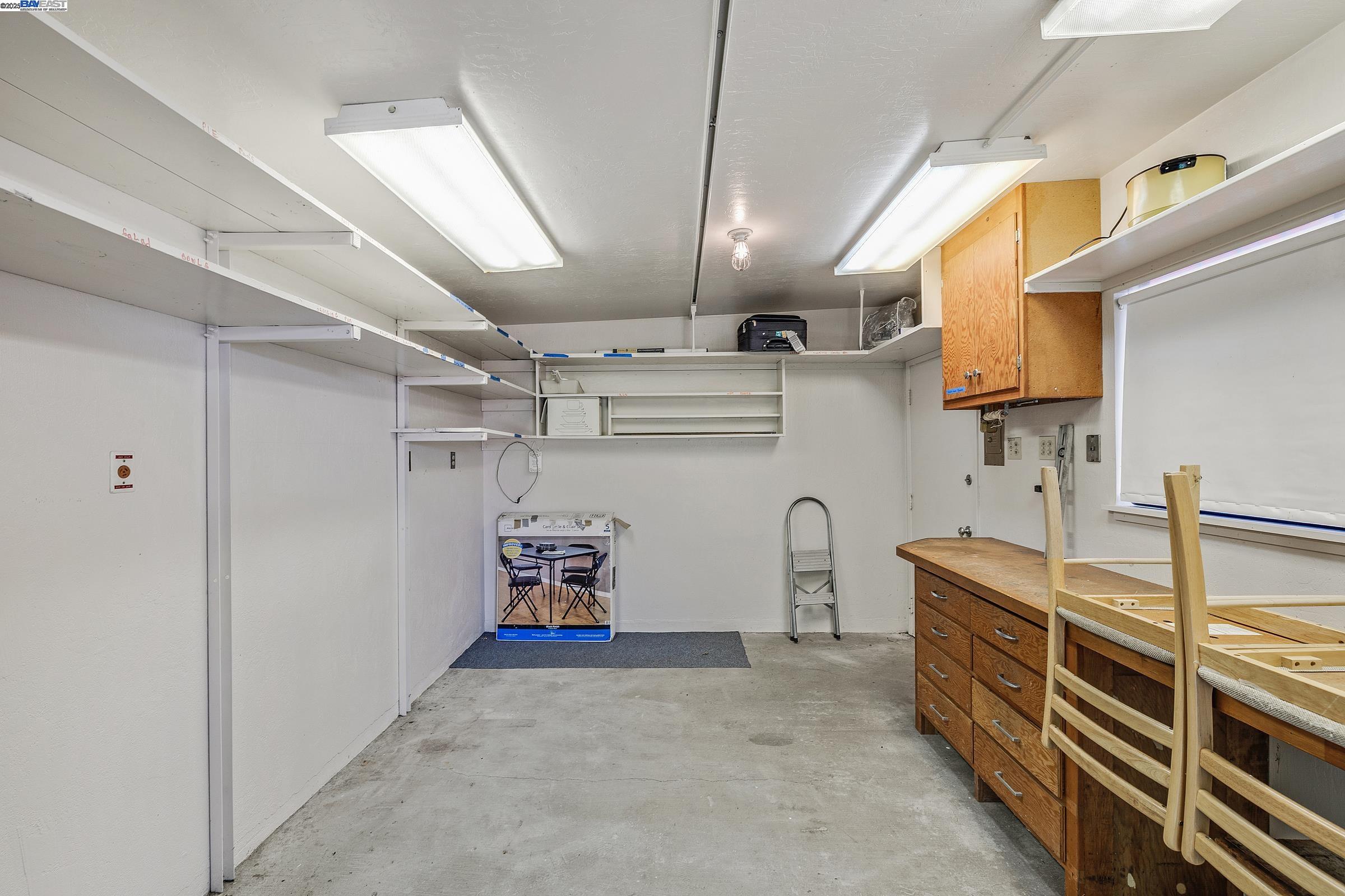 Detail Gallery Image 29 of 33 For 1560 Vining Dr, San Leandro,  CA 94579 - 3 Beds | 2 Baths