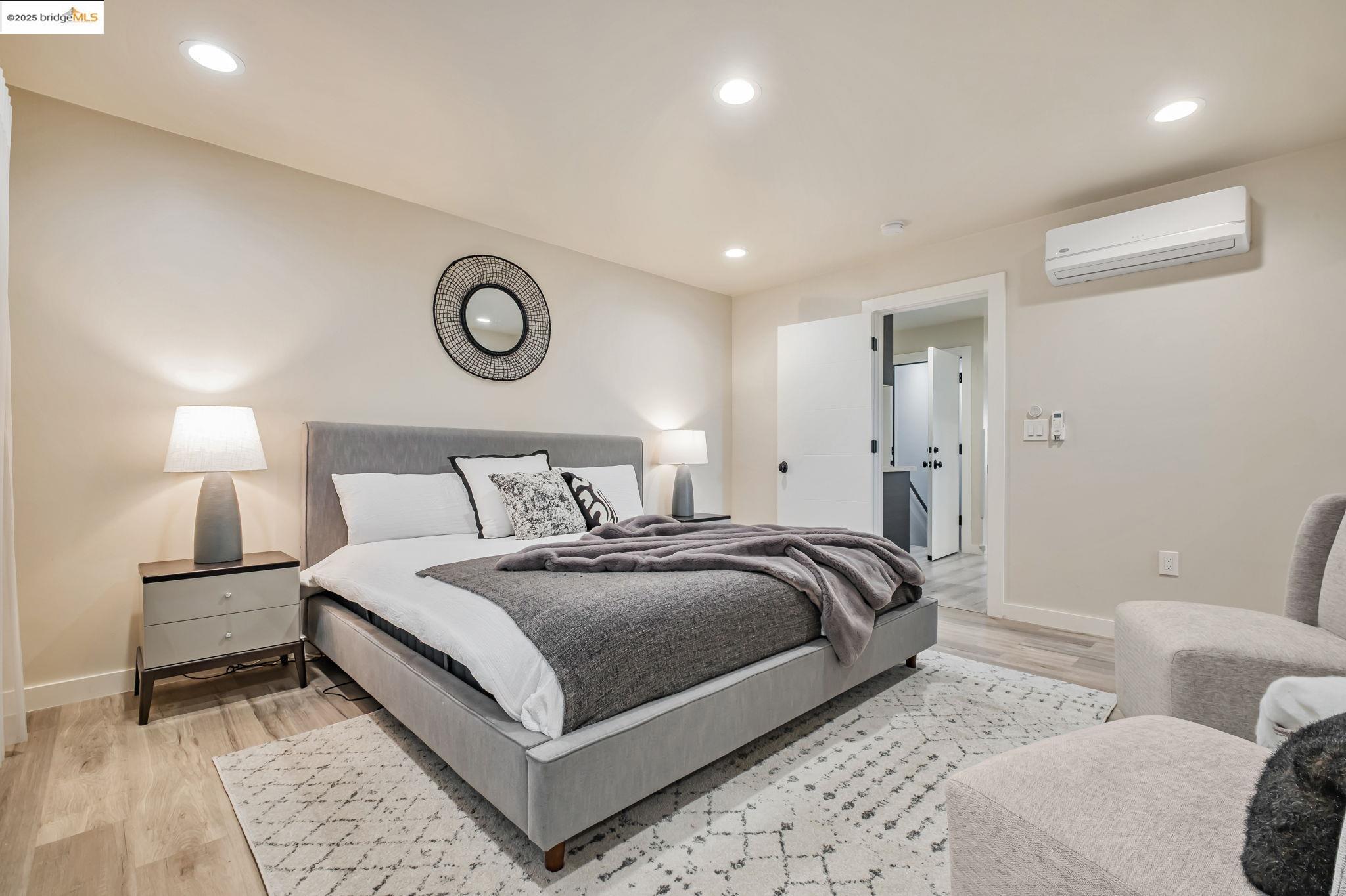 Detail Gallery Image 19 of 51 For 2449 Riffel Ct, Castro Valley,  CA 94546 - 3 Beds | 3 Baths