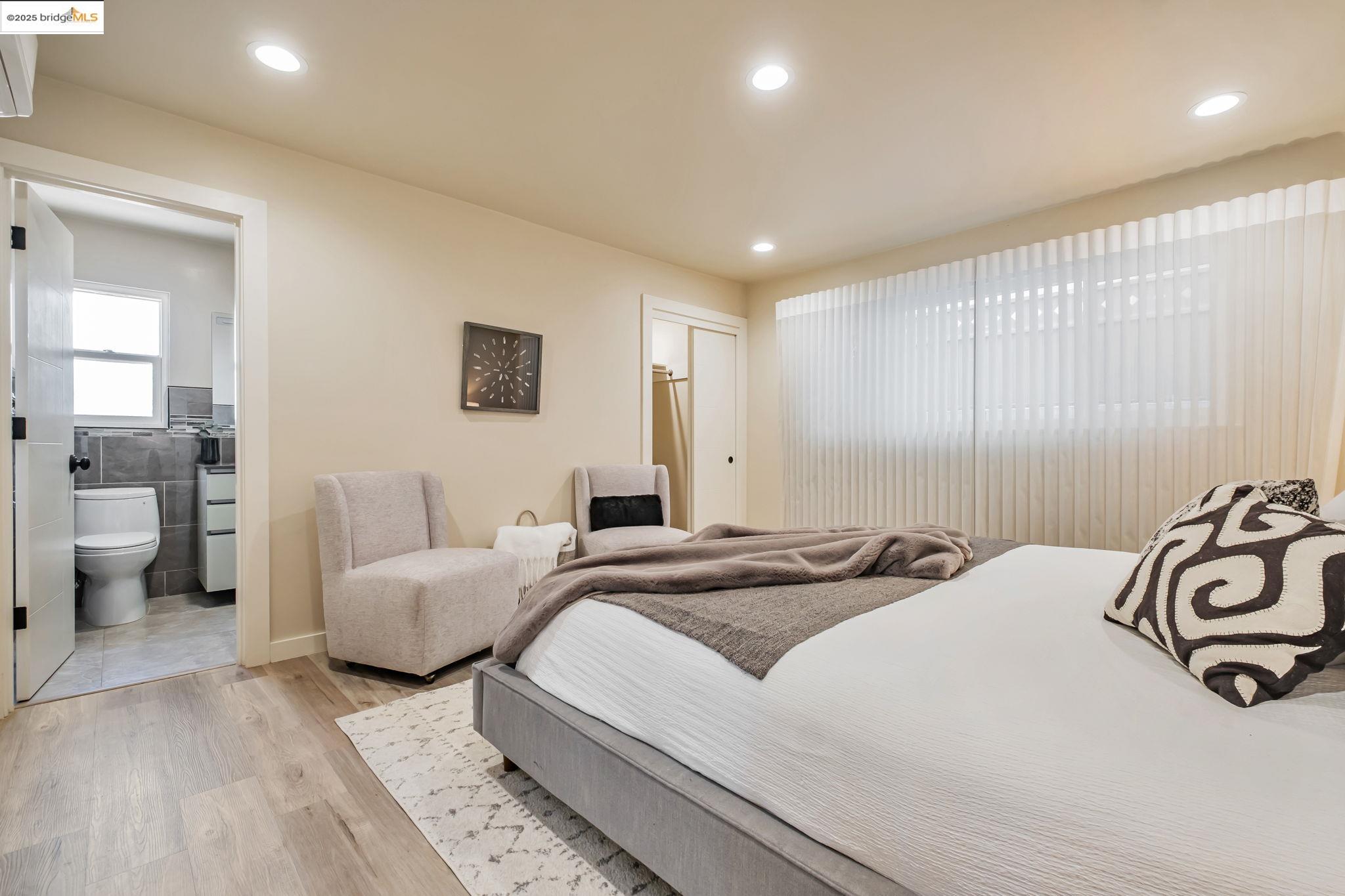 Detail Gallery Image 21 of 51 For 2449 Riffel Ct, Castro Valley,  CA 94546 - 3 Beds | 3 Baths