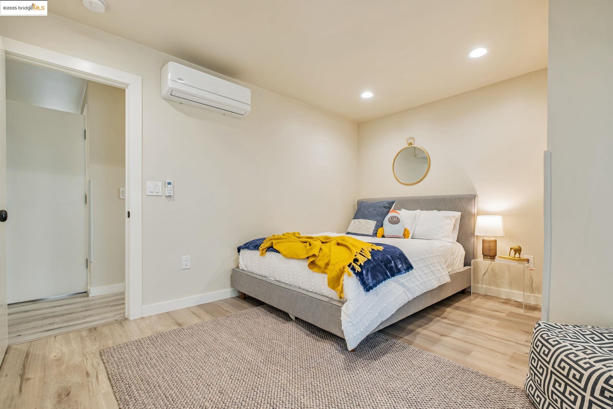 Detail Gallery Image 25 of 51 For 2449 Riffel Ct, Castro Valley,  CA 94546 - 3 Beds | 3 Baths