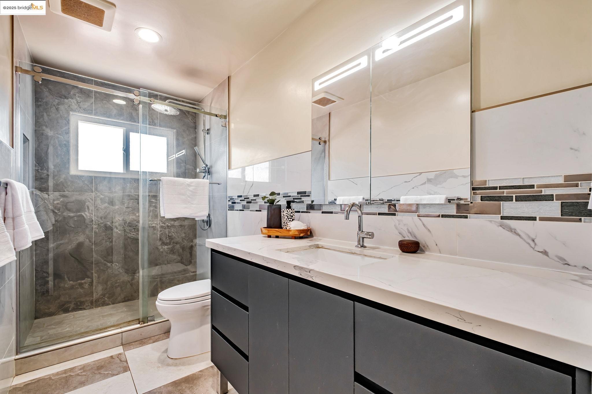 Detail Gallery Image 31 of 51 For 2449 Riffel Ct, Castro Valley,  CA 94546 - 3 Beds | 3 Baths