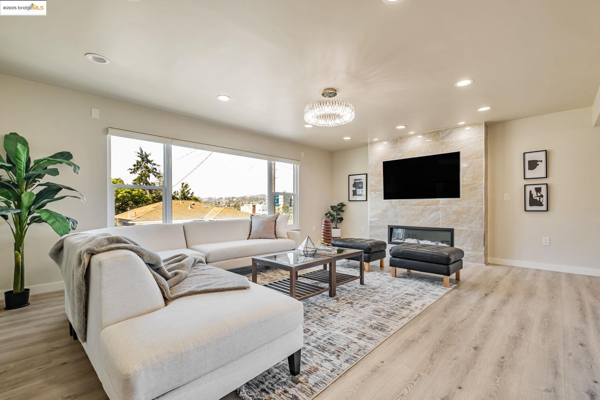 Detail Gallery Image 7 of 51 For 2449 Riffel Ct, Castro Valley,  CA 94546 - 3 Beds | 3 Baths