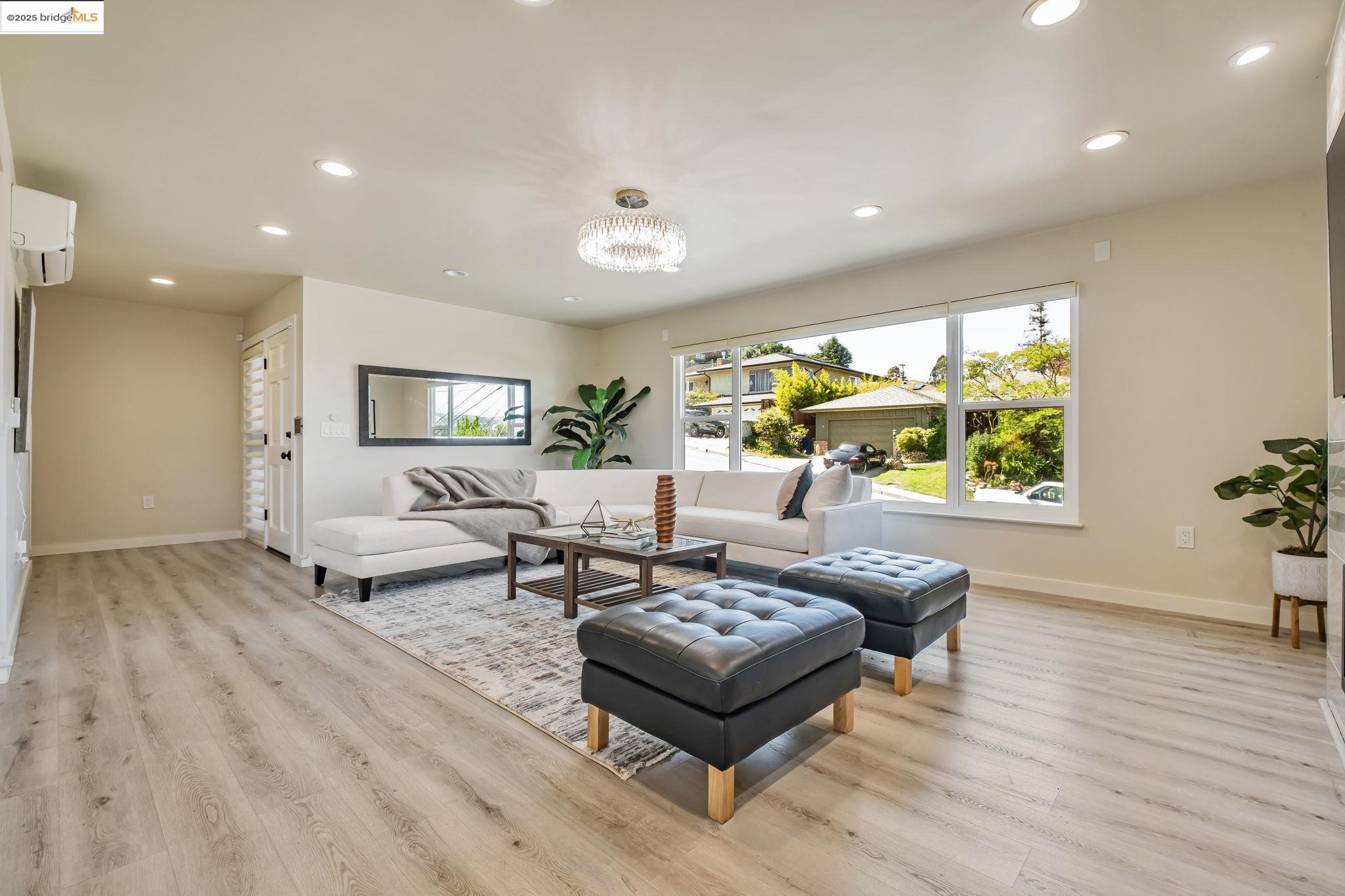 Detail Gallery Image 9 of 51 For 2449 Riffel Ct, Castro Valley,  CA 94546 - 3 Beds | 3 Baths