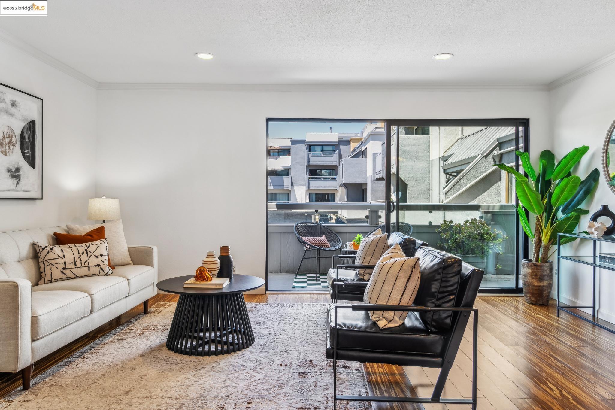 Detail Gallery Image 1 of 59 For 3 Embarcadero #152,  Oakland,  CA 94607 - 2 Beds | 2 Baths