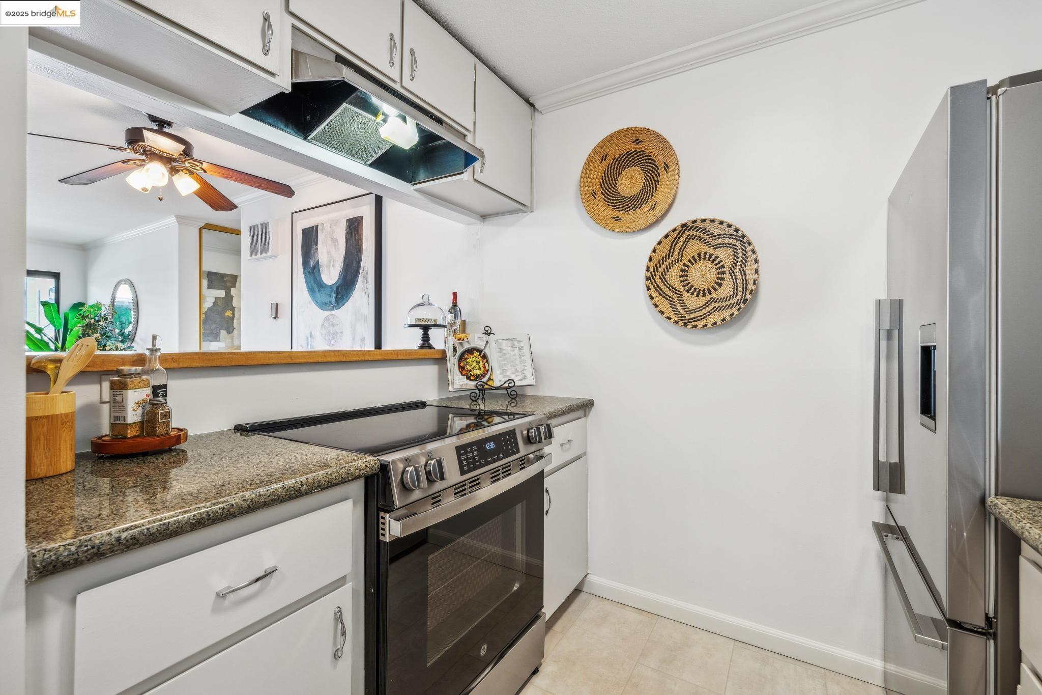 Detail Gallery Image 20 of 59 For 3 Embarcadero #152,  Oakland,  CA 94607 - 2 Beds | 2 Baths