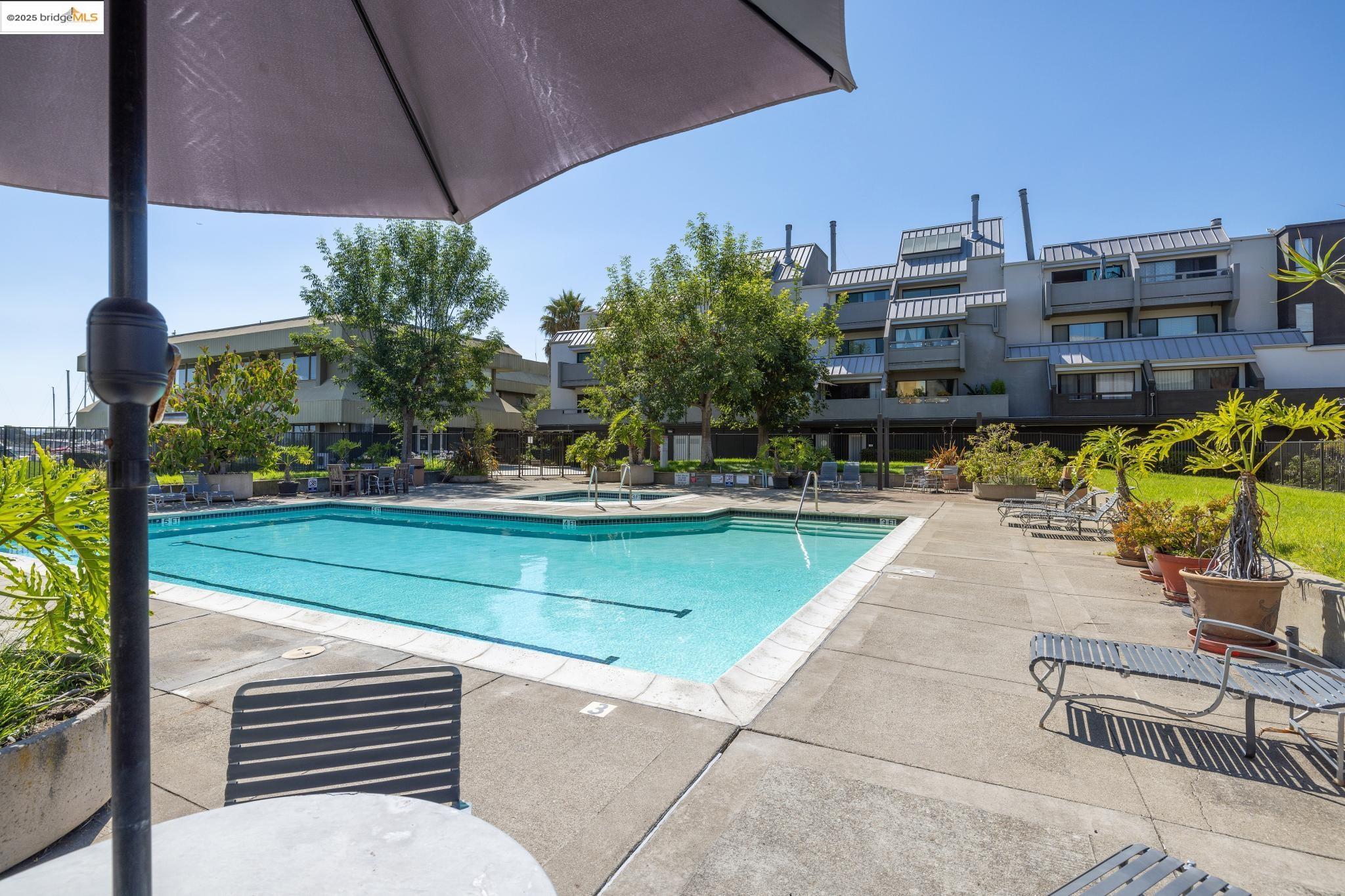 Detail Gallery Image 3 of 59 For 3 Embarcadero #152,  Oakland,  CA 94607 - 2 Beds | 2 Baths
