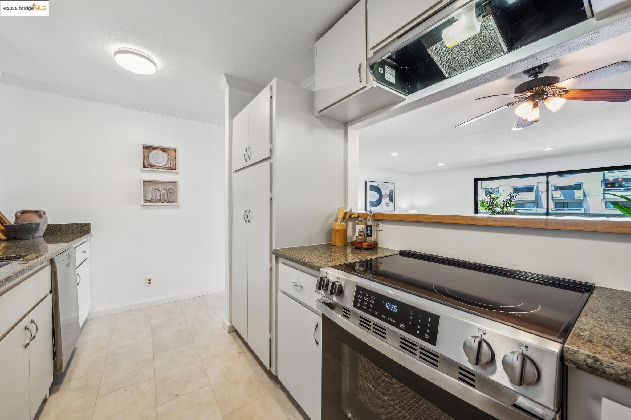 Detail Gallery Image 22 of 59 For 3 Embarcadero #152,  Oakland,  CA 94607 - 2 Beds | 2 Baths