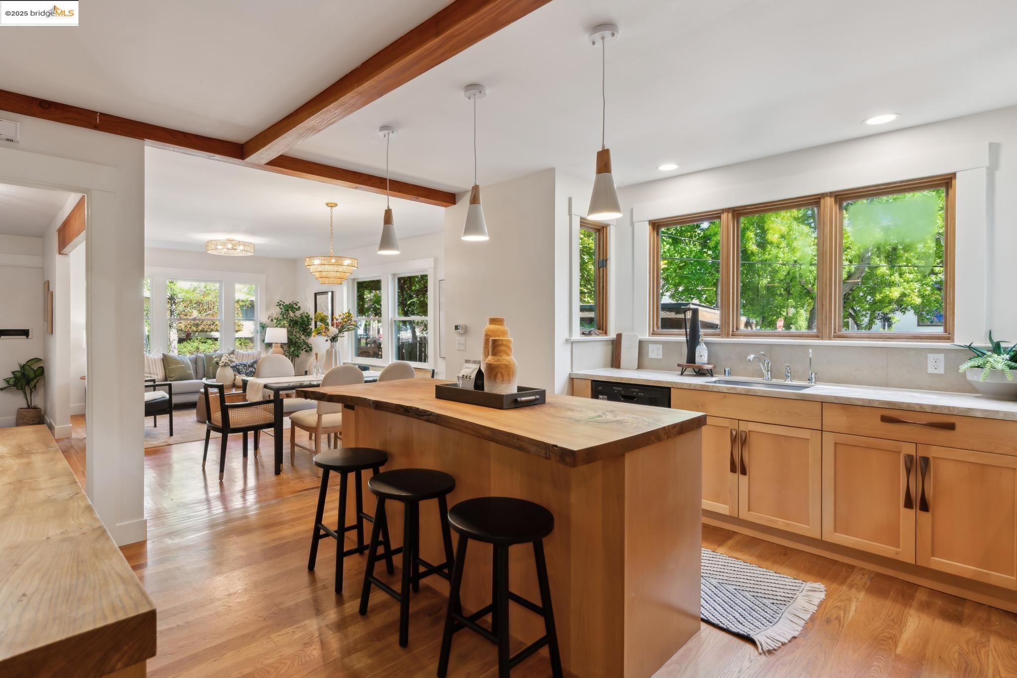 Detail Gallery Image 20 of 52 For 2244 Mckinley Ave, Berkeley,  CA 94703 - 4 Beds | 2 Baths