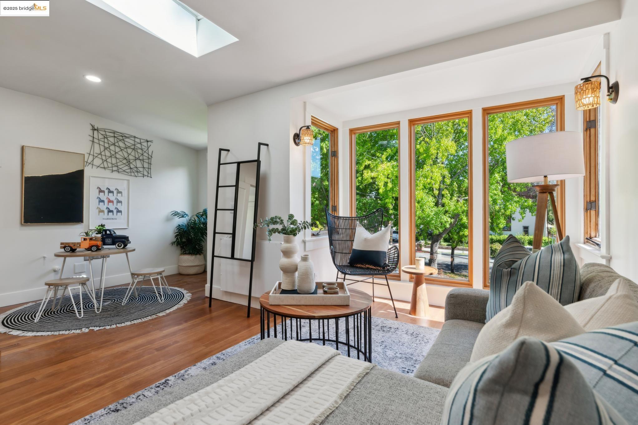 Detail Gallery Image 28 of 52 For 2244 Mckinley Ave, Berkeley,  CA 94703 - 4 Beds | 2 Baths