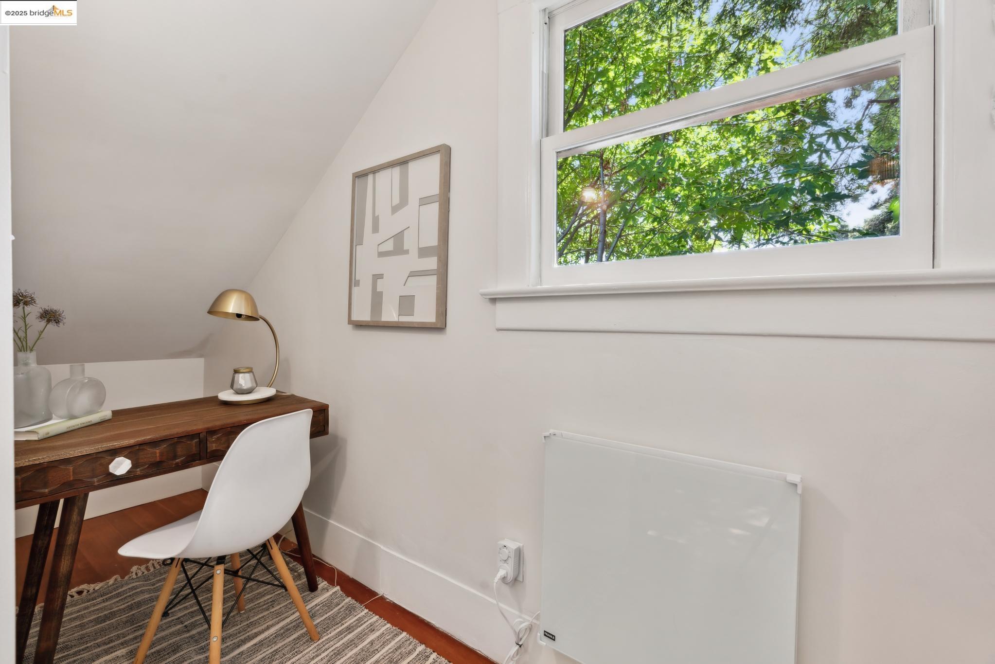 Detail Gallery Image 35 of 52 For 2244 Mckinley Ave, Berkeley,  CA 94703 - 4 Beds | 2 Baths