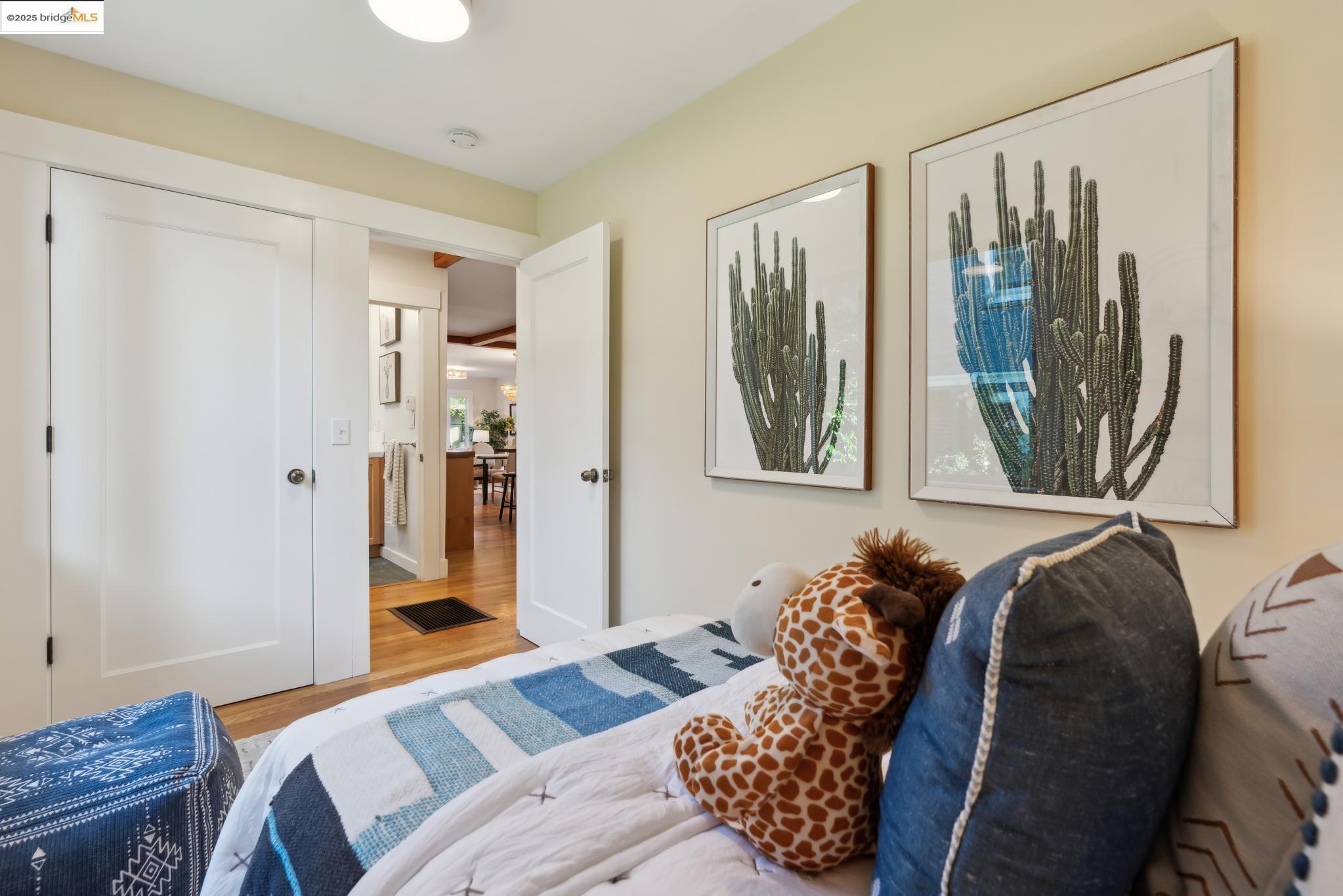 Detail Gallery Image 40 of 52 For 2244 Mckinley Ave, Berkeley,  CA 94703 - 4 Beds | 2 Baths