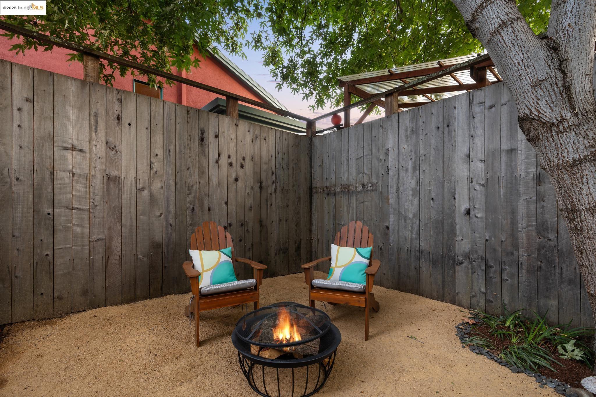 Detail Gallery Image 46 of 52 For 2244 Mckinley Ave, Berkeley,  CA 94703 - 4 Beds | 2 Baths