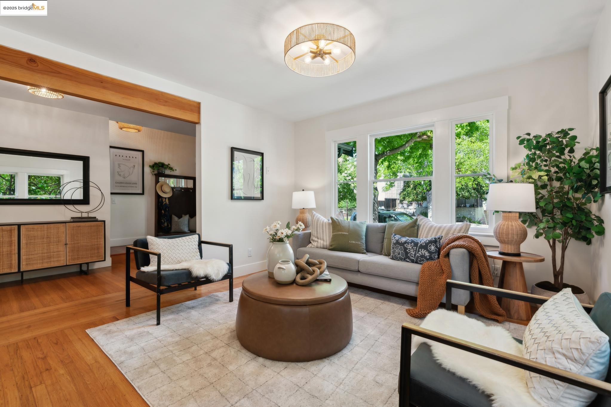 Detail Gallery Image 7 of 52 For 2244 Mckinley Ave, Berkeley,  CA 94703 - 4 Beds | 2 Baths