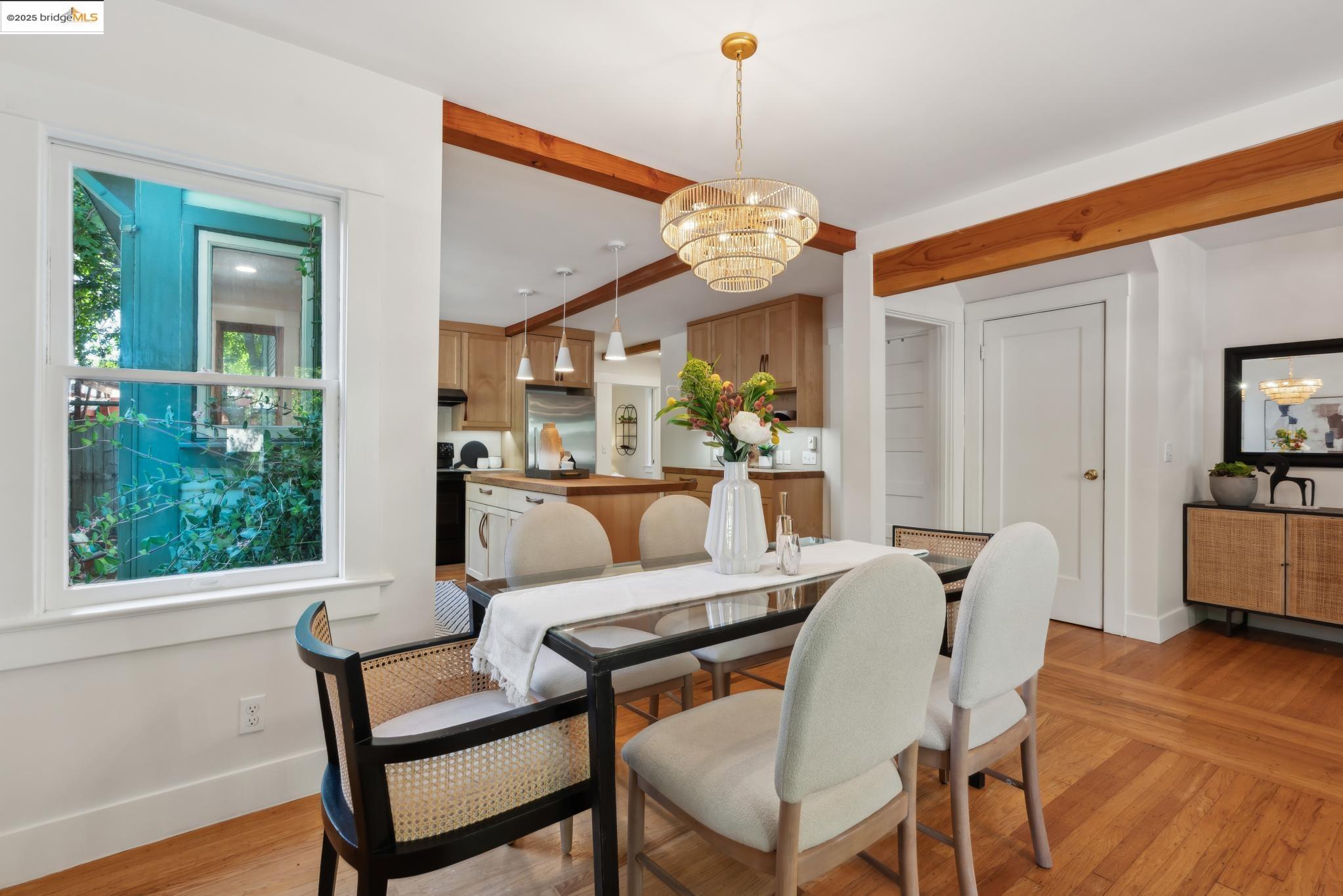 Detail Gallery Image 10 of 52 For 2244 Mckinley Ave, Berkeley,  CA 94703 - 4 Beds | 2 Baths