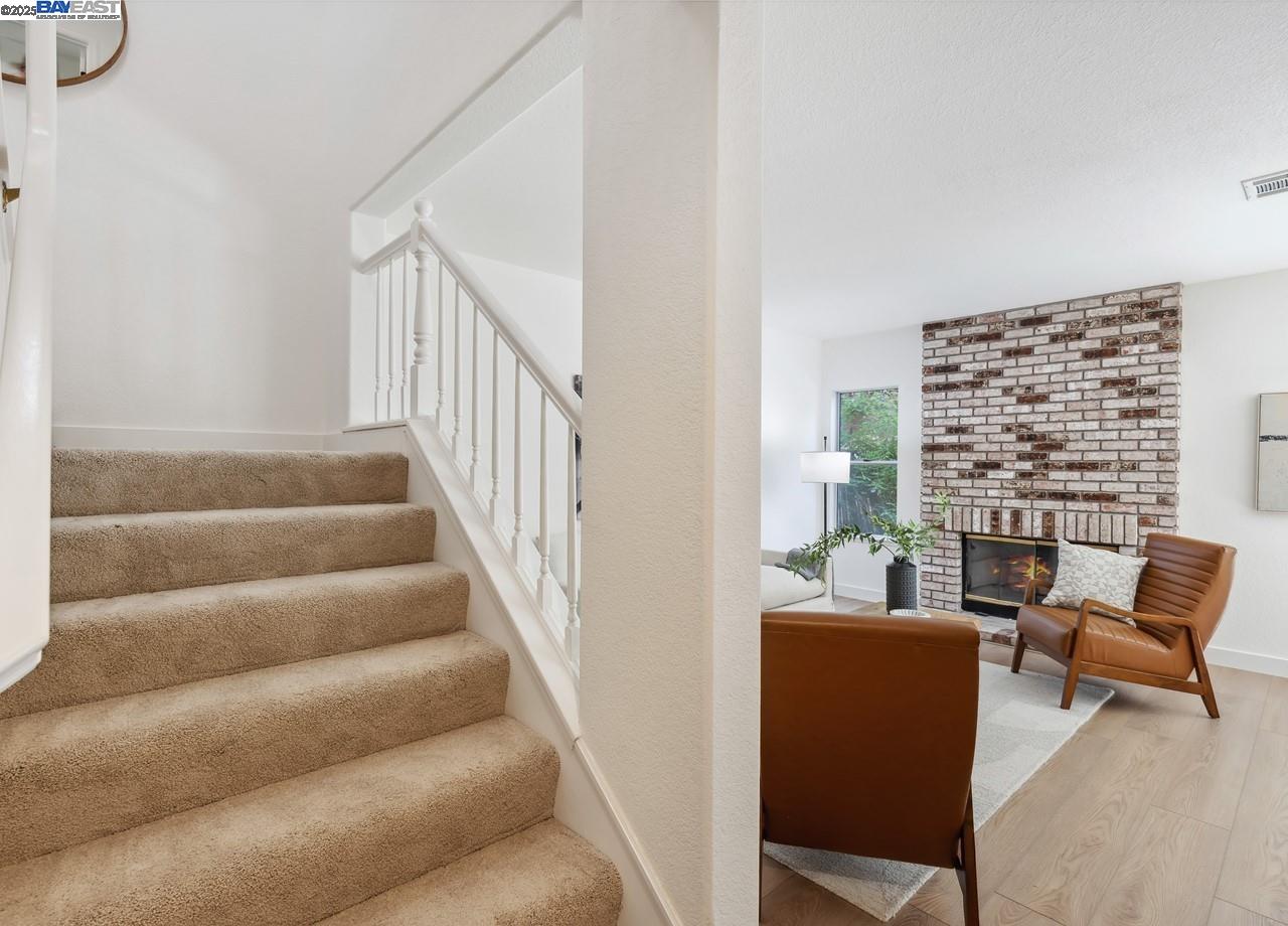 Detail Gallery Image 16 of 35 For 4245 Garibaldi Pl, Pleasanton,  CA 94566 - 3 Beds | 2/1 Baths