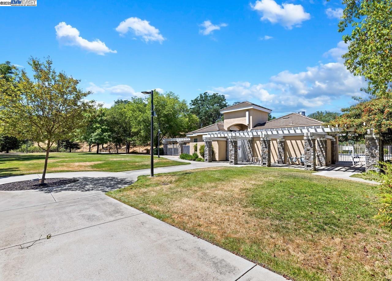 Detail Gallery Image 30 of 35 For 4245 Garibaldi Pl, Pleasanton,  CA 94566 - 3 Beds | 2/1 Baths