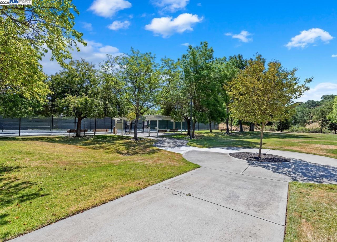 Detail Gallery Image 32 of 35 For 4245 Garibaldi Pl, Pleasanton,  CA 94566 - 3 Beds | 2/1 Baths