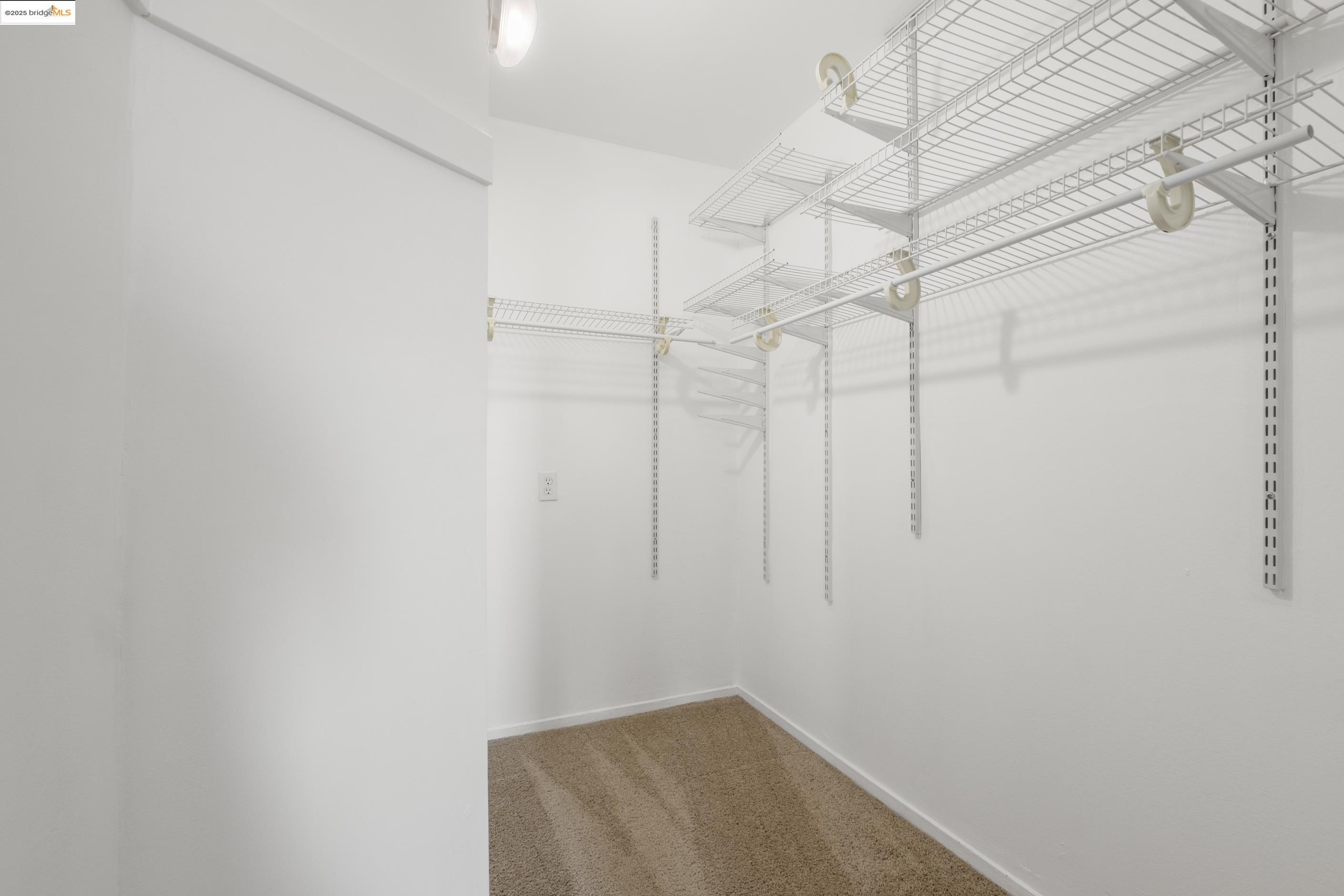 Detail Gallery Image 16 of 24 For 710 E 22nd St #304,  Oakland,  CA 94606 - 2 Beds | 1/1 Baths