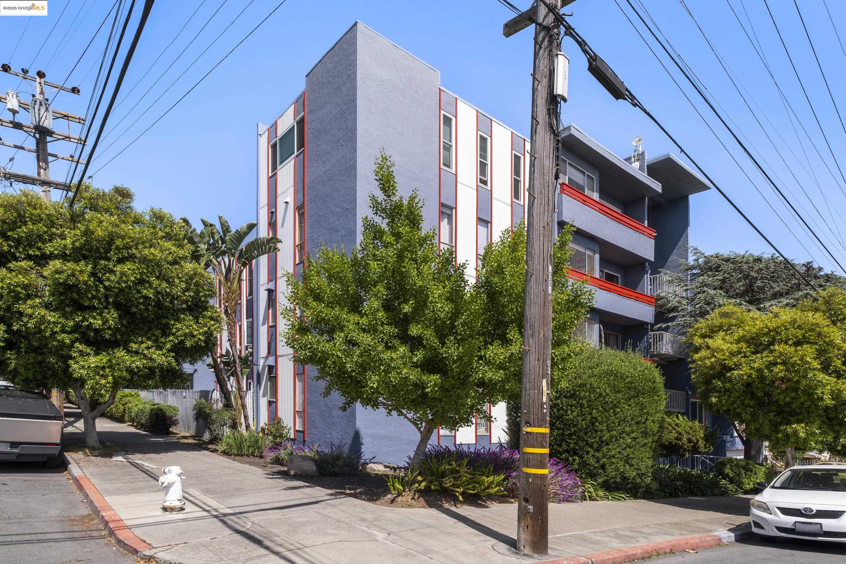 Detail Gallery Image 22 of 24 For 710 E 22nd St #304,  Oakland,  CA 94606 - 2 Beds | 1/1 Baths