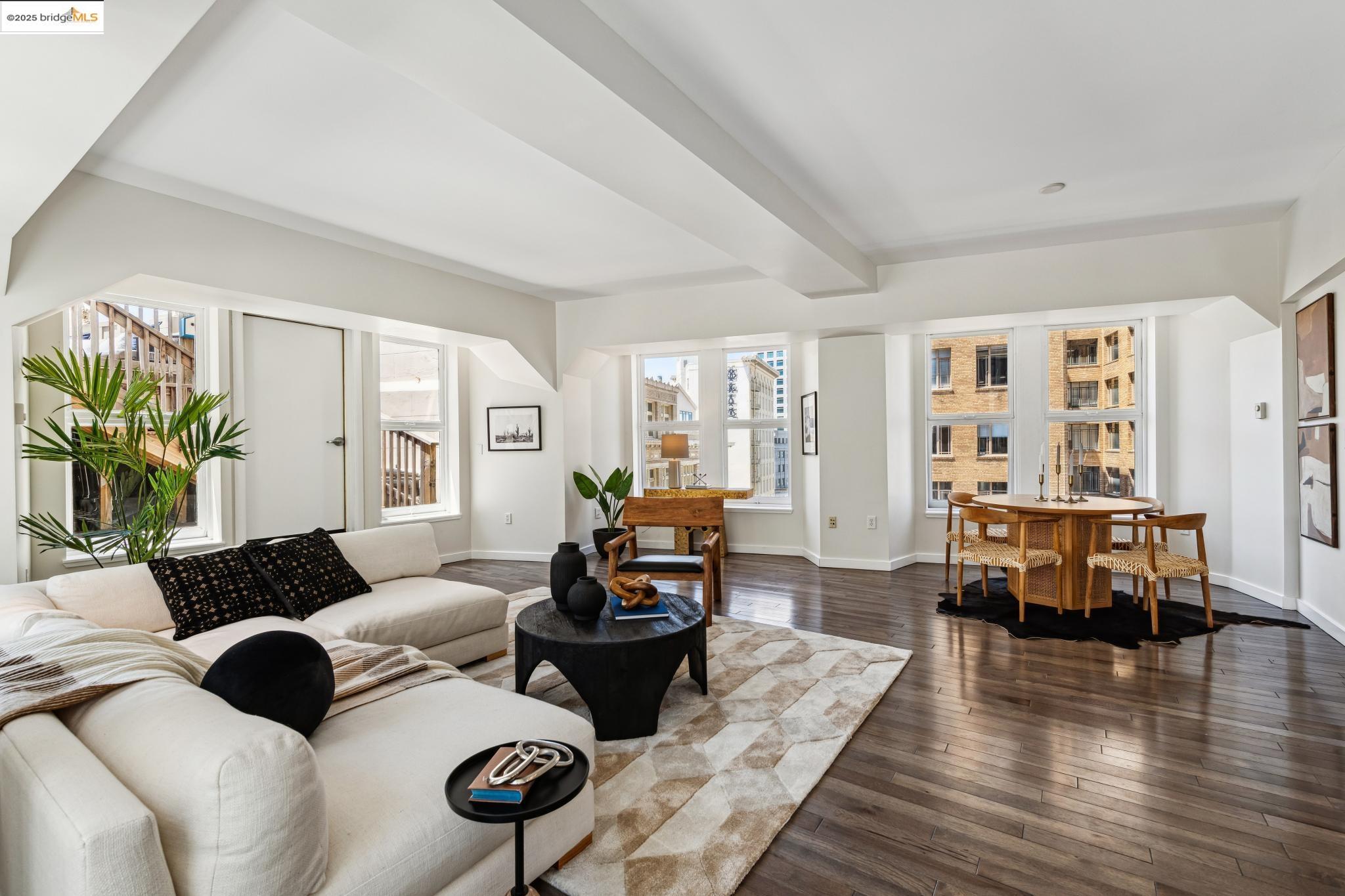 Detail Gallery Image 3 of 60 For 1615 Broadway #8,  Oakland,  CA 94612 - 3 Beds | 2 Baths