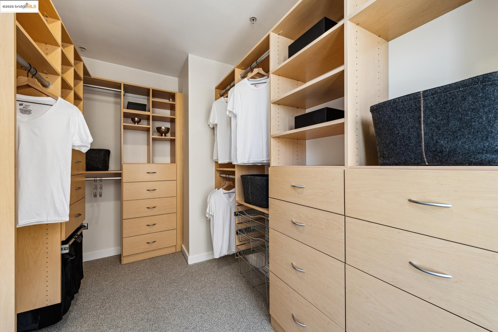 Detail Gallery Image 25 of 60 For 1615 Broadway #8,  Oakland,  CA 94612 - 3 Beds | 2 Baths