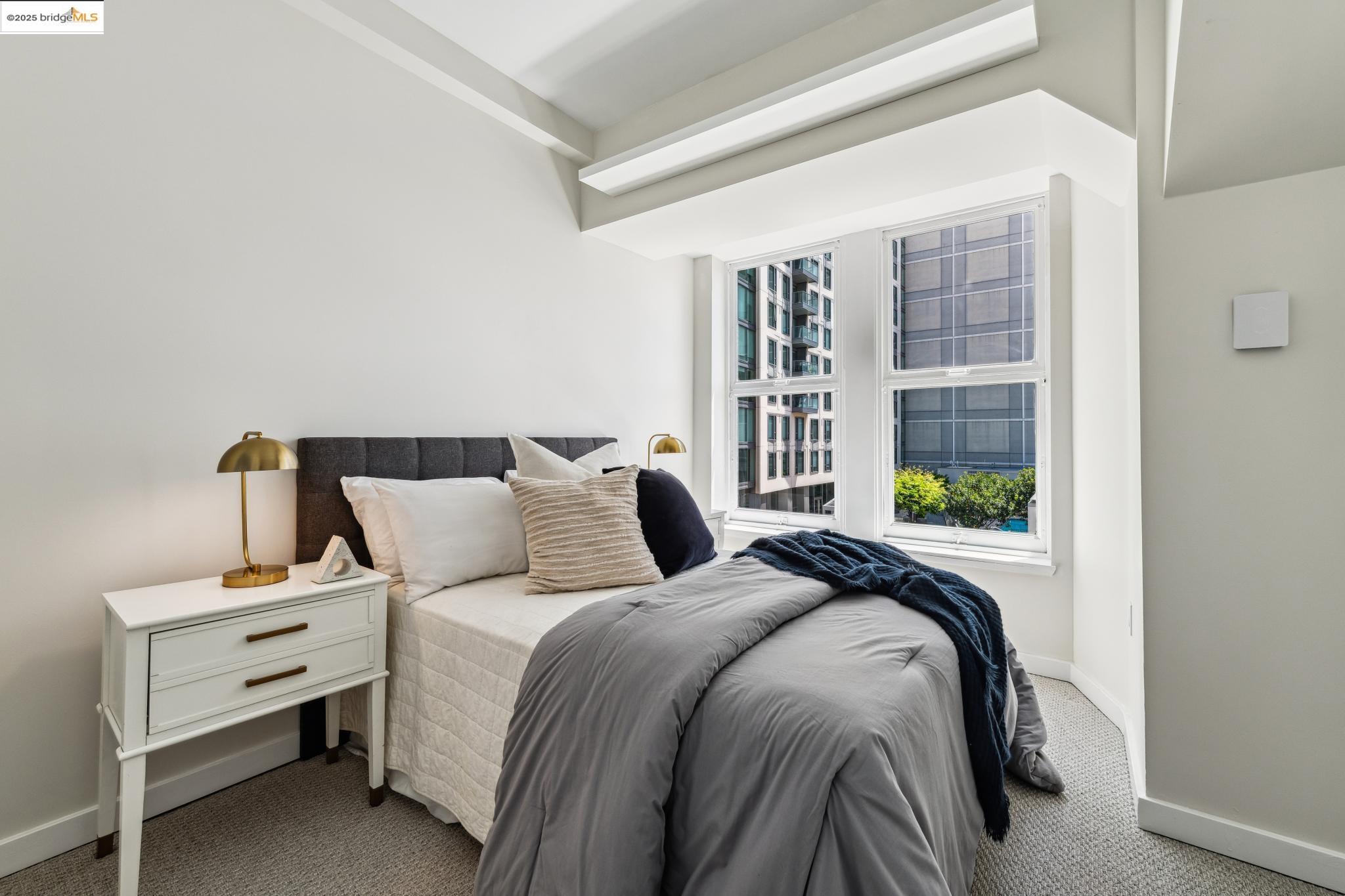 Detail Gallery Image 31 of 60 For 1615 Broadway #8,  Oakland,  CA 94612 - 3 Beds | 2 Baths