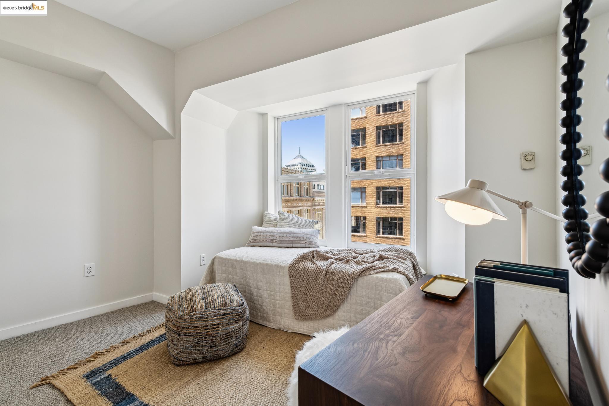 Detail Gallery Image 34 of 60 For 1615 Broadway #8,  Oakland,  CA 94612 - 3 Beds | 2 Baths