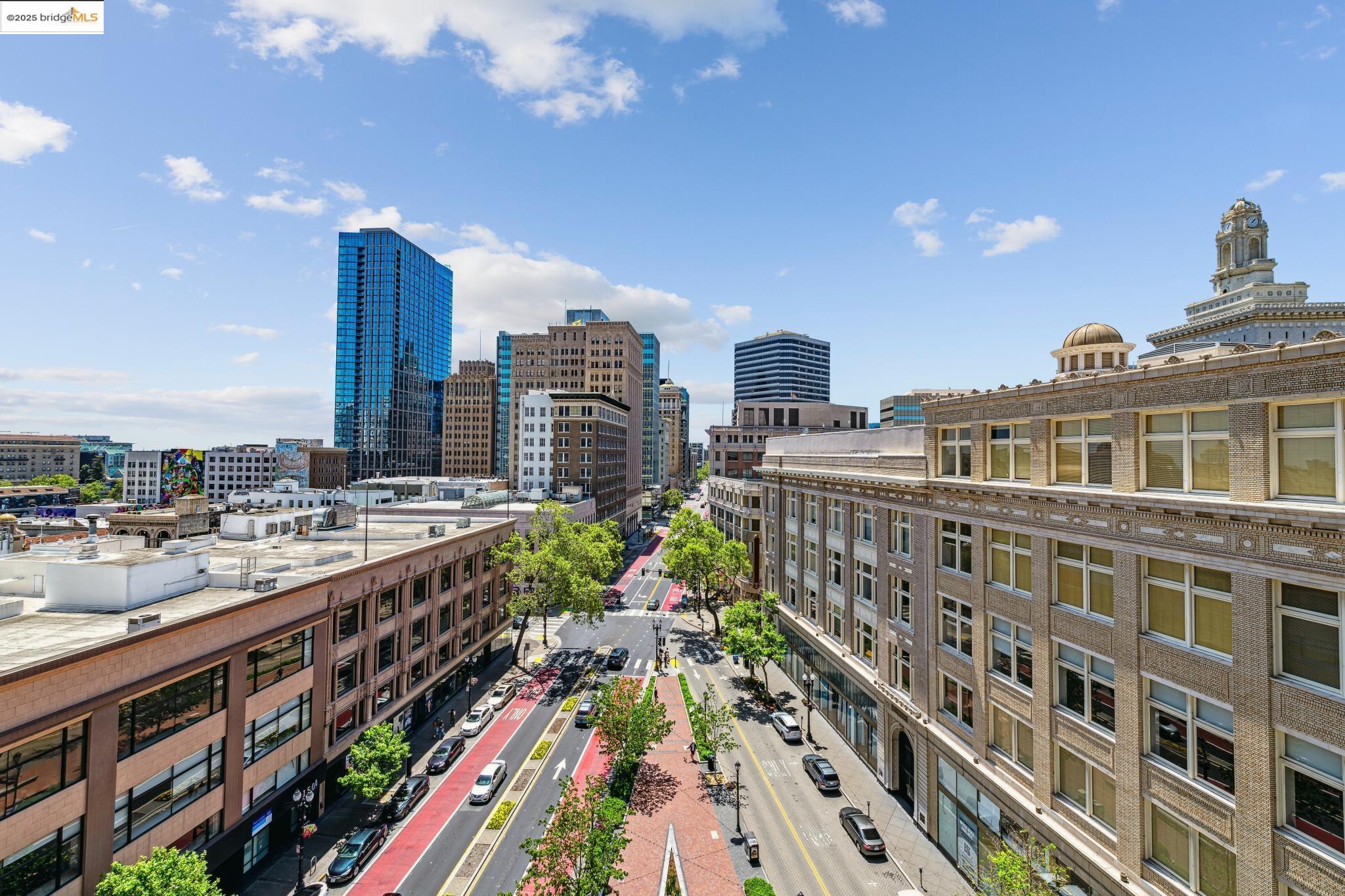 Detail Gallery Image 43 of 60 For 1615 Broadway #8,  Oakland,  CA 94612 - 3 Beds | 2 Baths