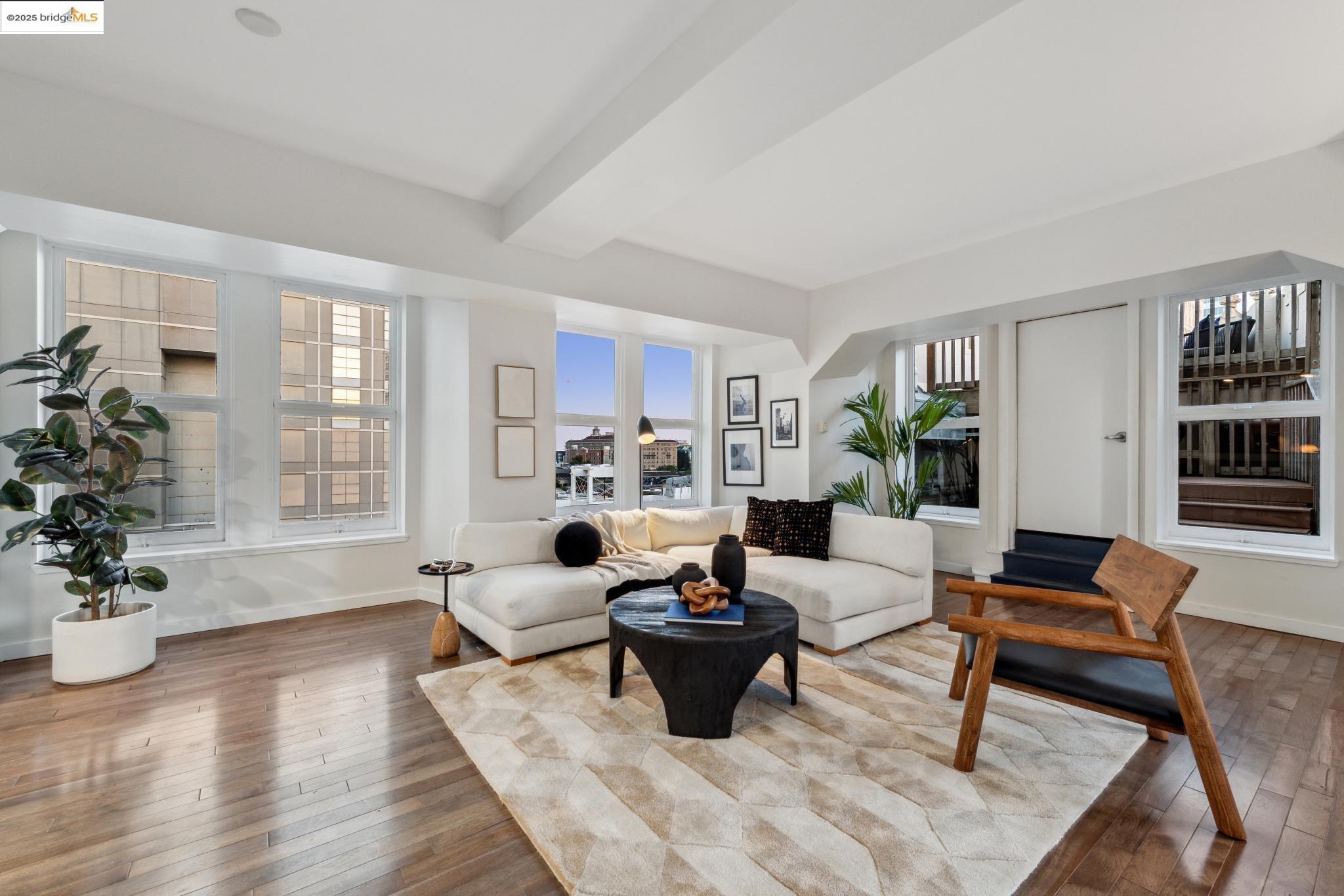 Detail Gallery Image 51 of 60 For 1615 Broadway #8,  Oakland,  CA 94612 - 3 Beds | 2 Baths