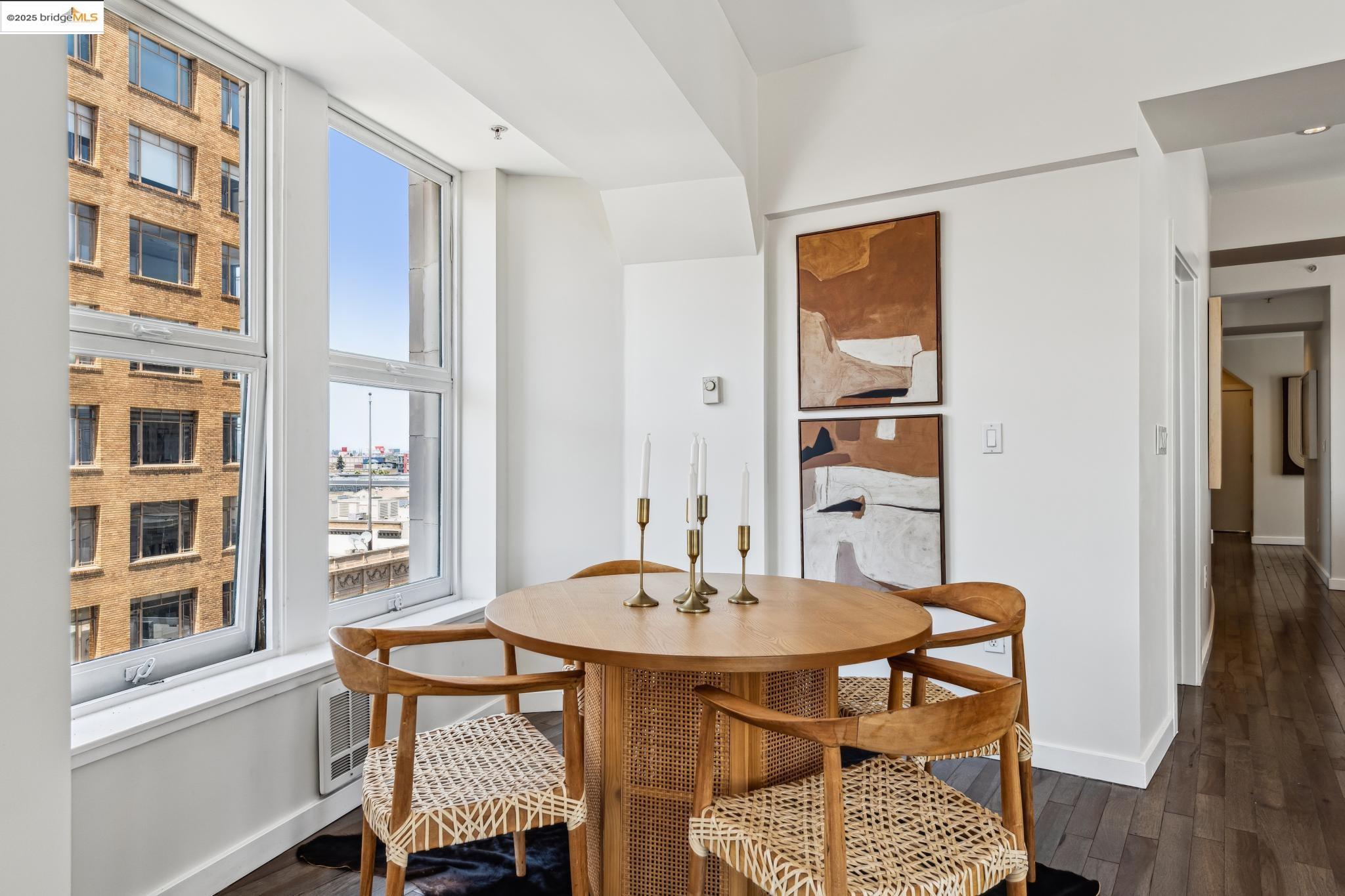 Detail Gallery Image 8 of 60 For 1615 Broadway #8,  Oakland,  CA 94612 - 3 Beds | 2 Baths