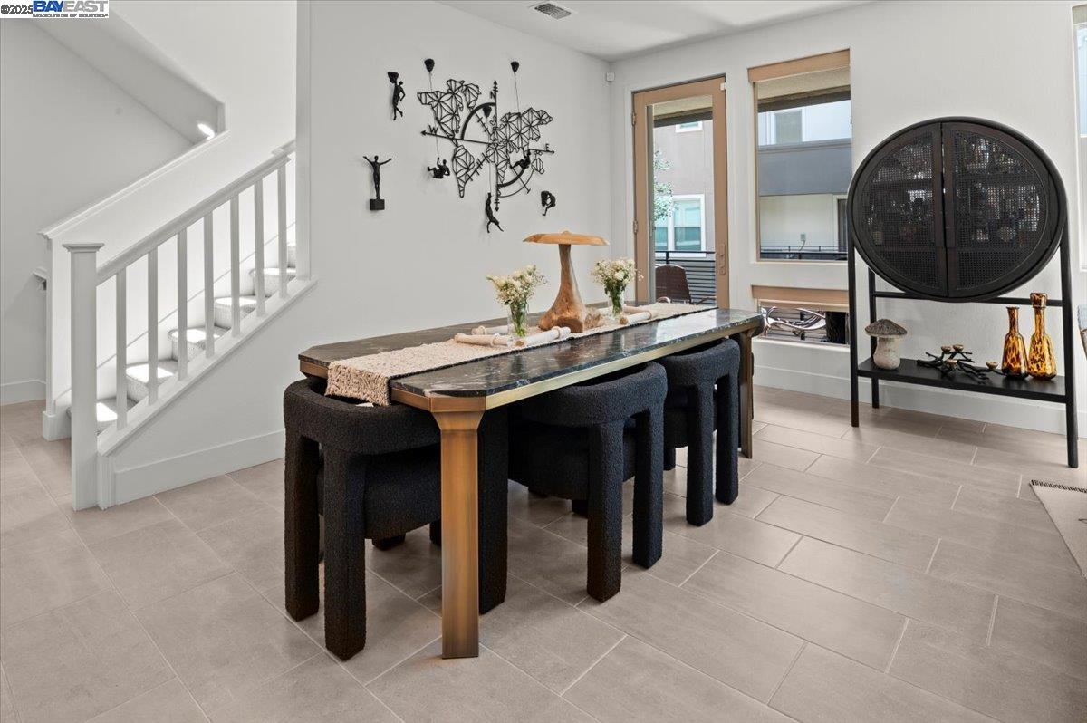Detail Gallery Image 7 of 48 For 5532 Stout Street, Dublin,  CA 94568 - 3 Beds | 3 Baths