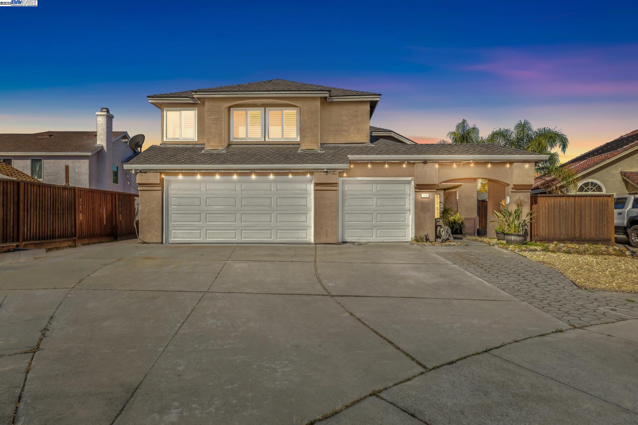 Detail Gallery Image 1 of 39 For 1005 Wood Thrush Ln, Tracy,  CA 95376 - 5 Beds | 3 Baths