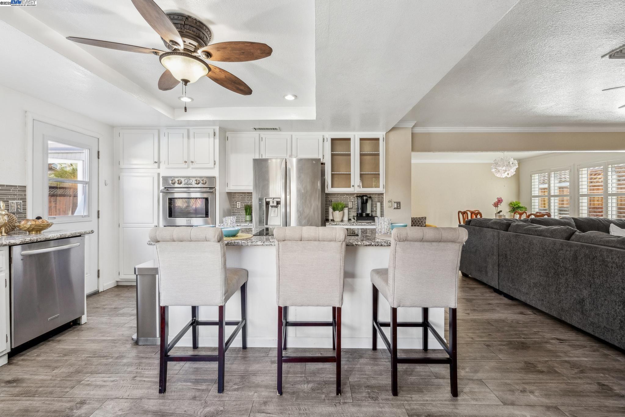 Detail Gallery Image 18 of 39 For 1005 Wood Thrush Ln, Tracy,  CA 95376 - 5 Beds | 3 Baths